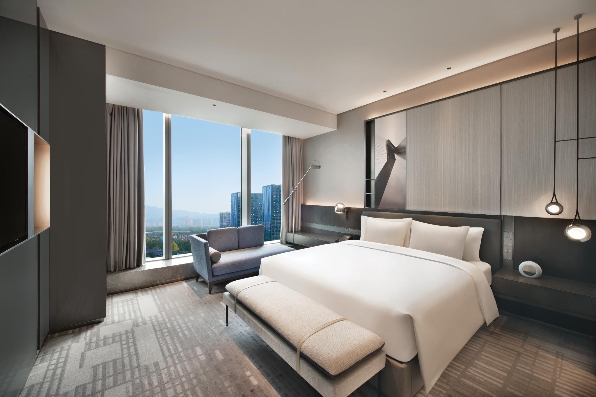 1 Bedroom Suite