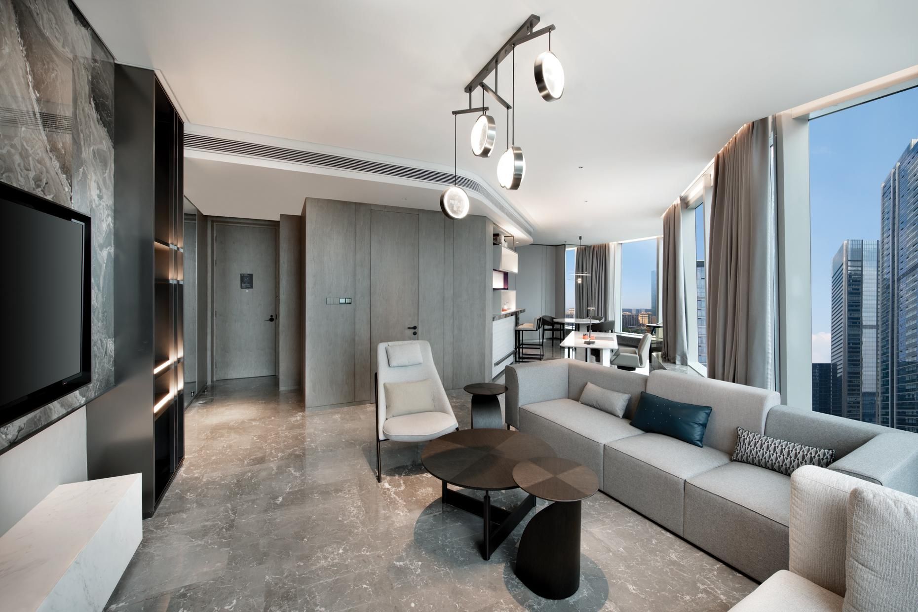 1 Bedroom Suite High Floor