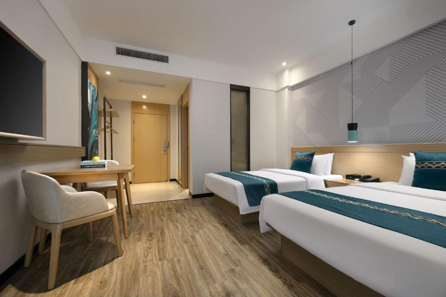 Dossen - Deluxe Family Room