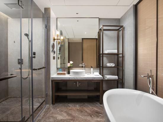 Deluxe Twin Bed Room