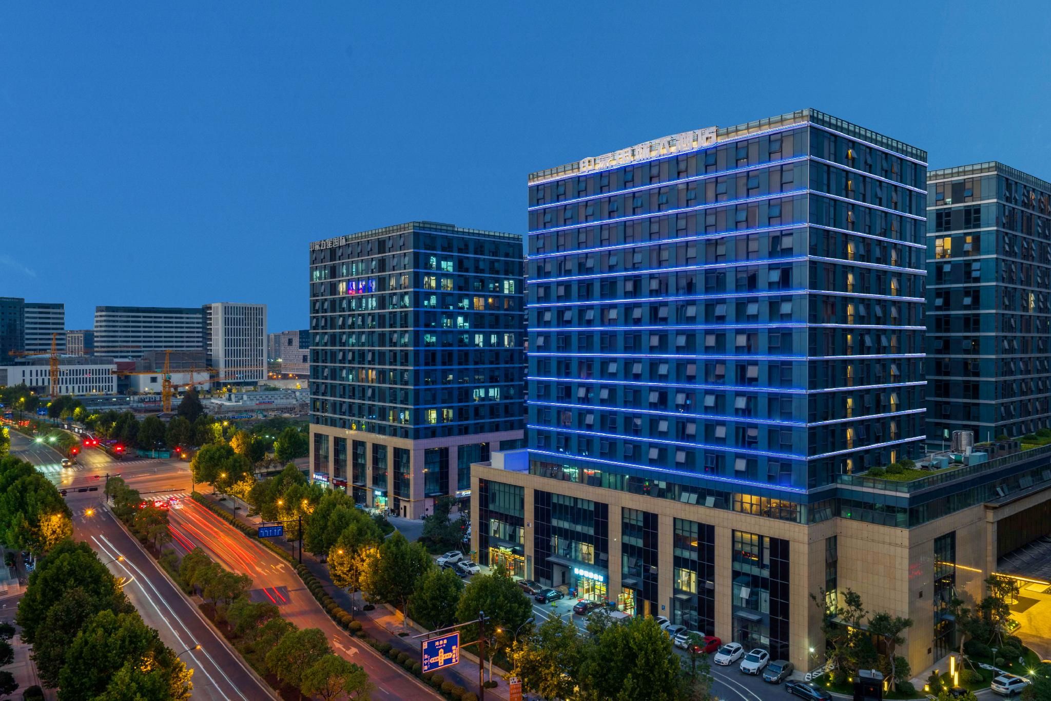 Zonhow International Hotel