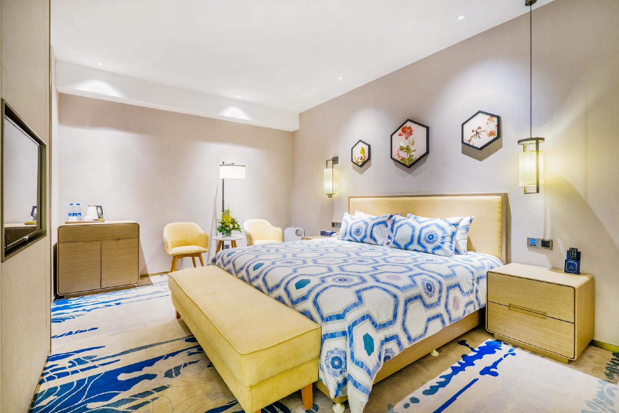 Superior King Room