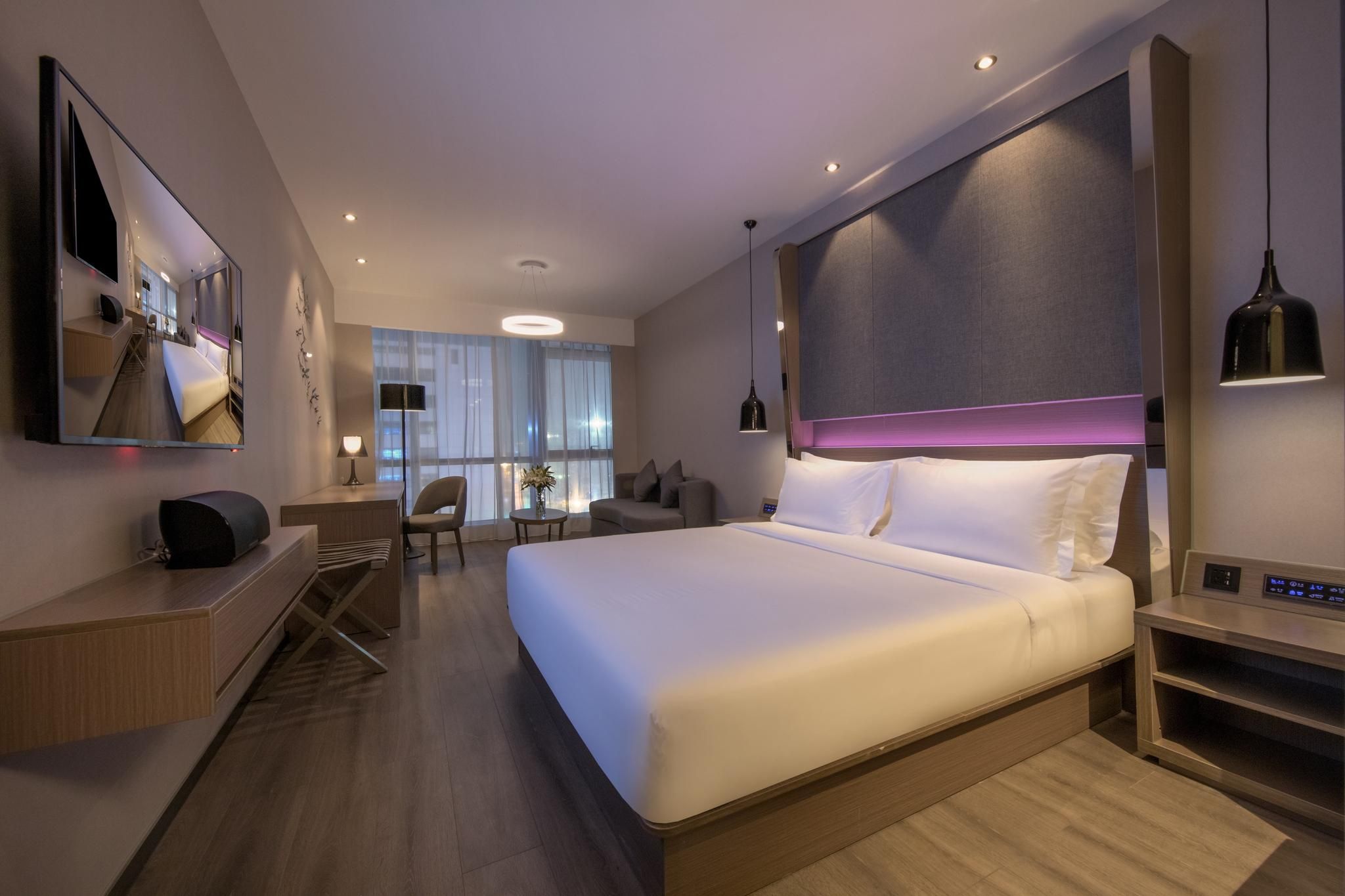 Business Queen Bed Room