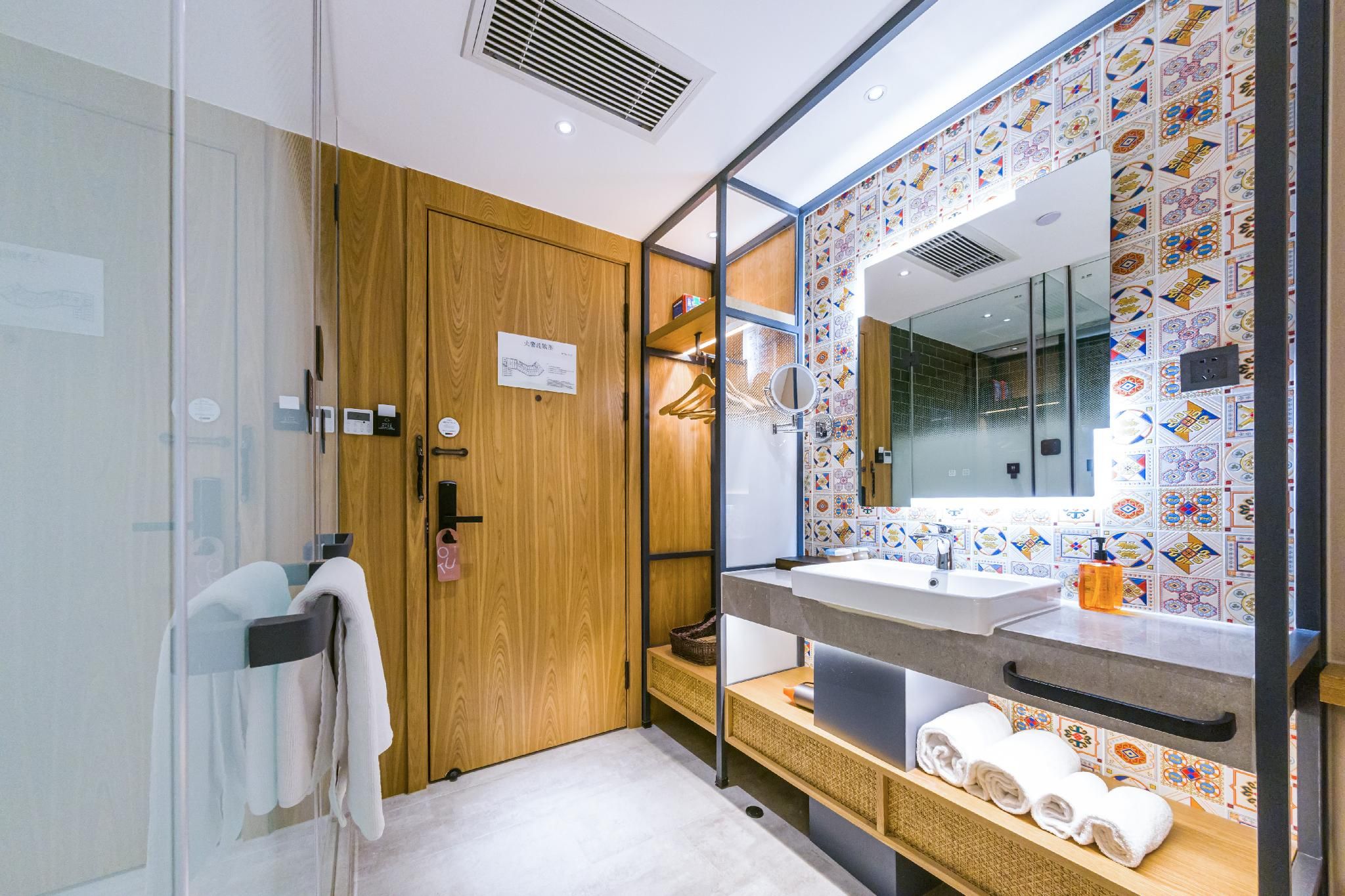 Huazhu - Speical Offer Twin Room