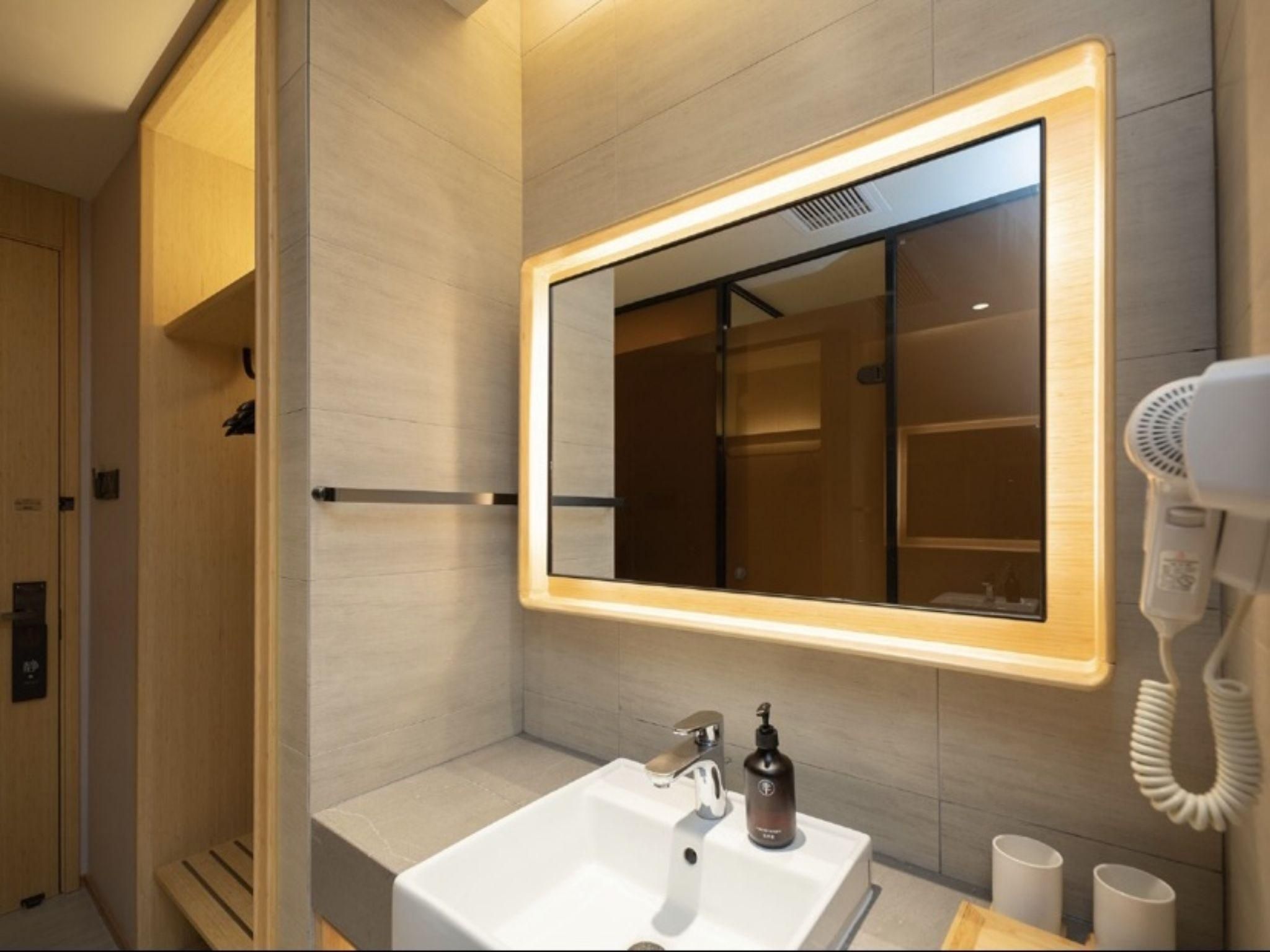 Business Queen Bed Room