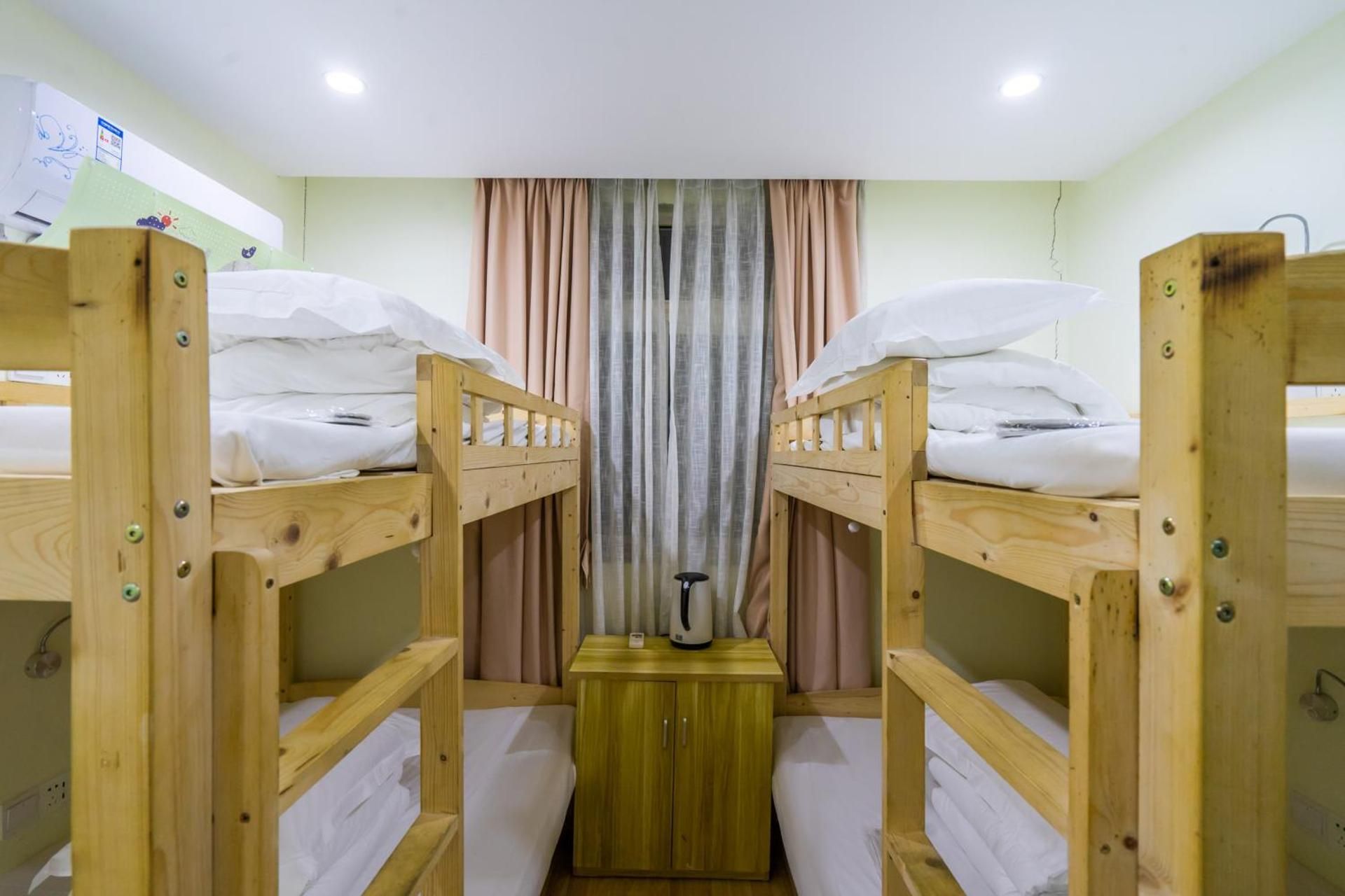 Standard 4 Single Beds, No Smoking