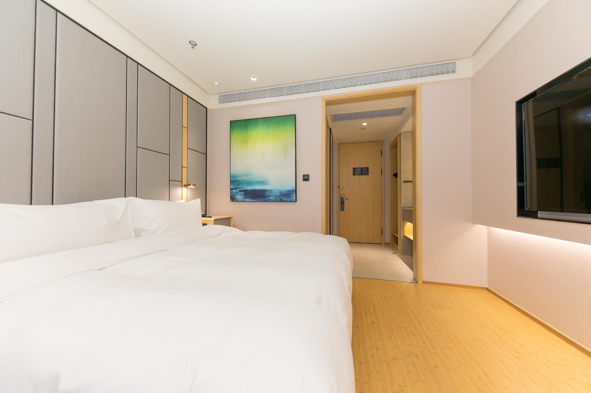 Business Queen Bed Room