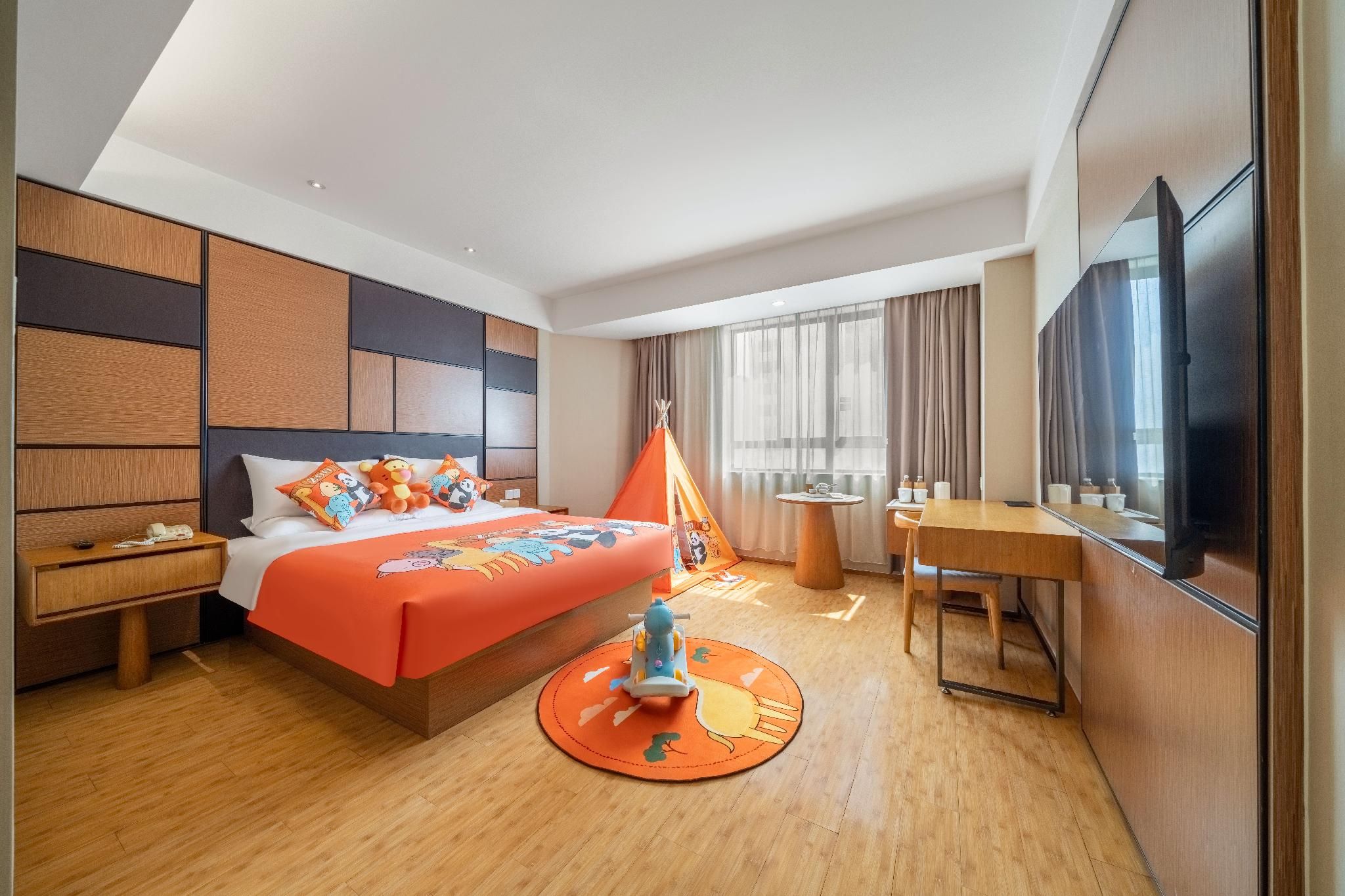 Huazhu - Bonding Room