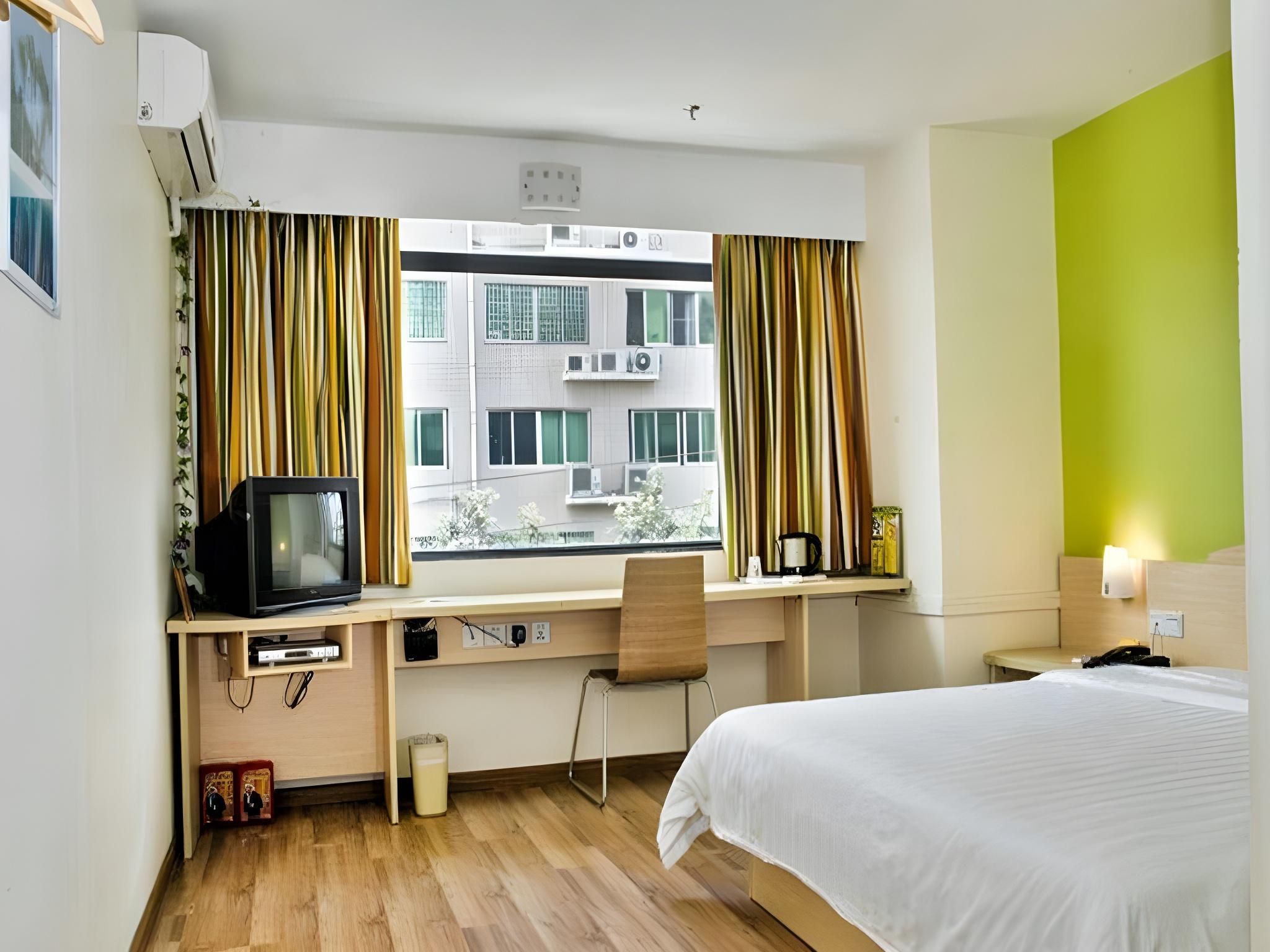 Corporate Twin, Guest room, 2 Twin/Single Bed(s), City view