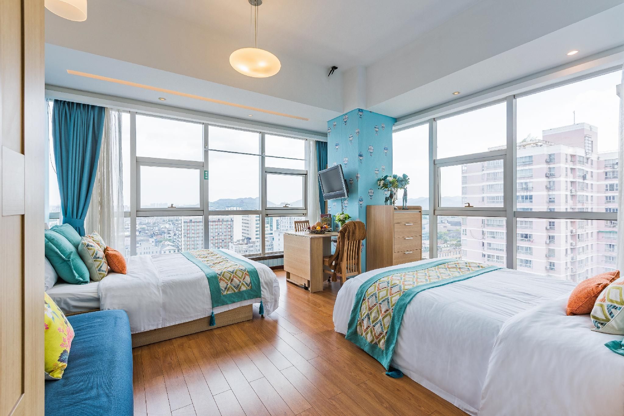 Twin Family Room
