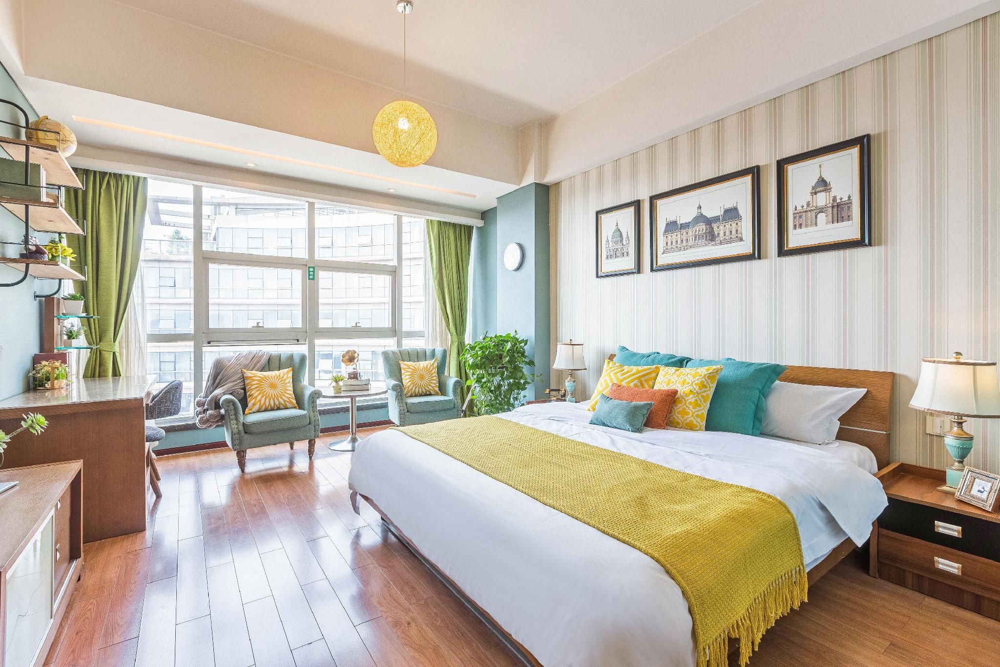 Fashion Queen Bed