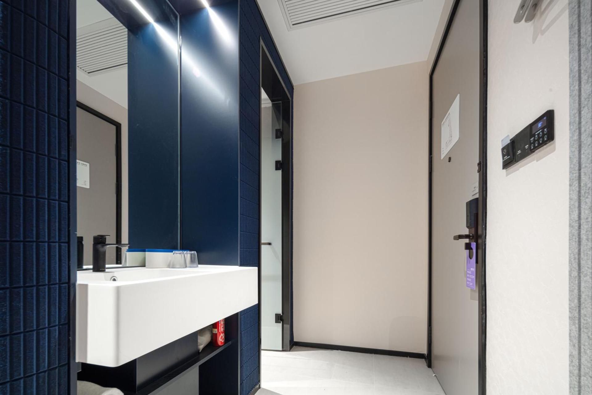 Single Room with Shower