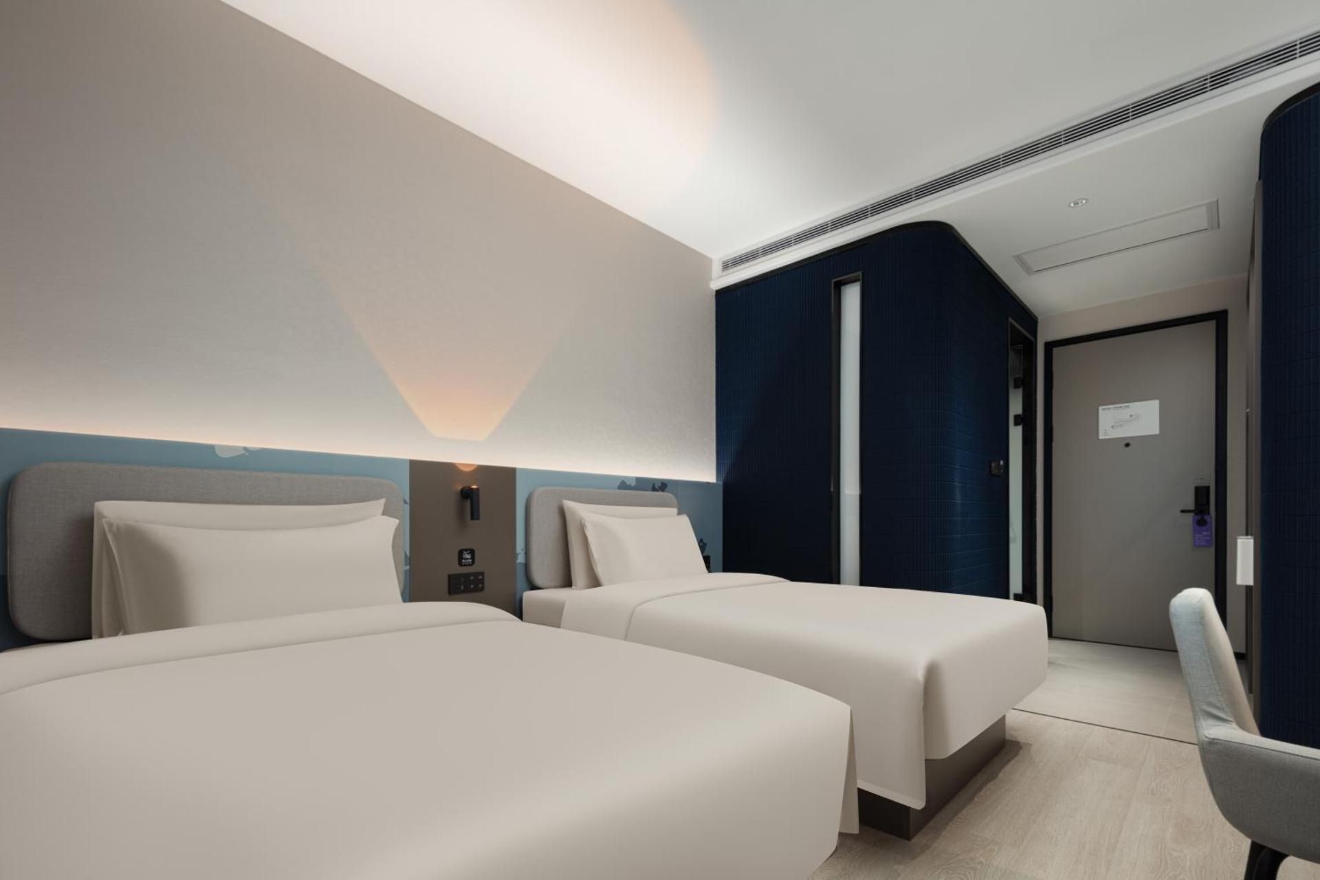 Super Twin Room