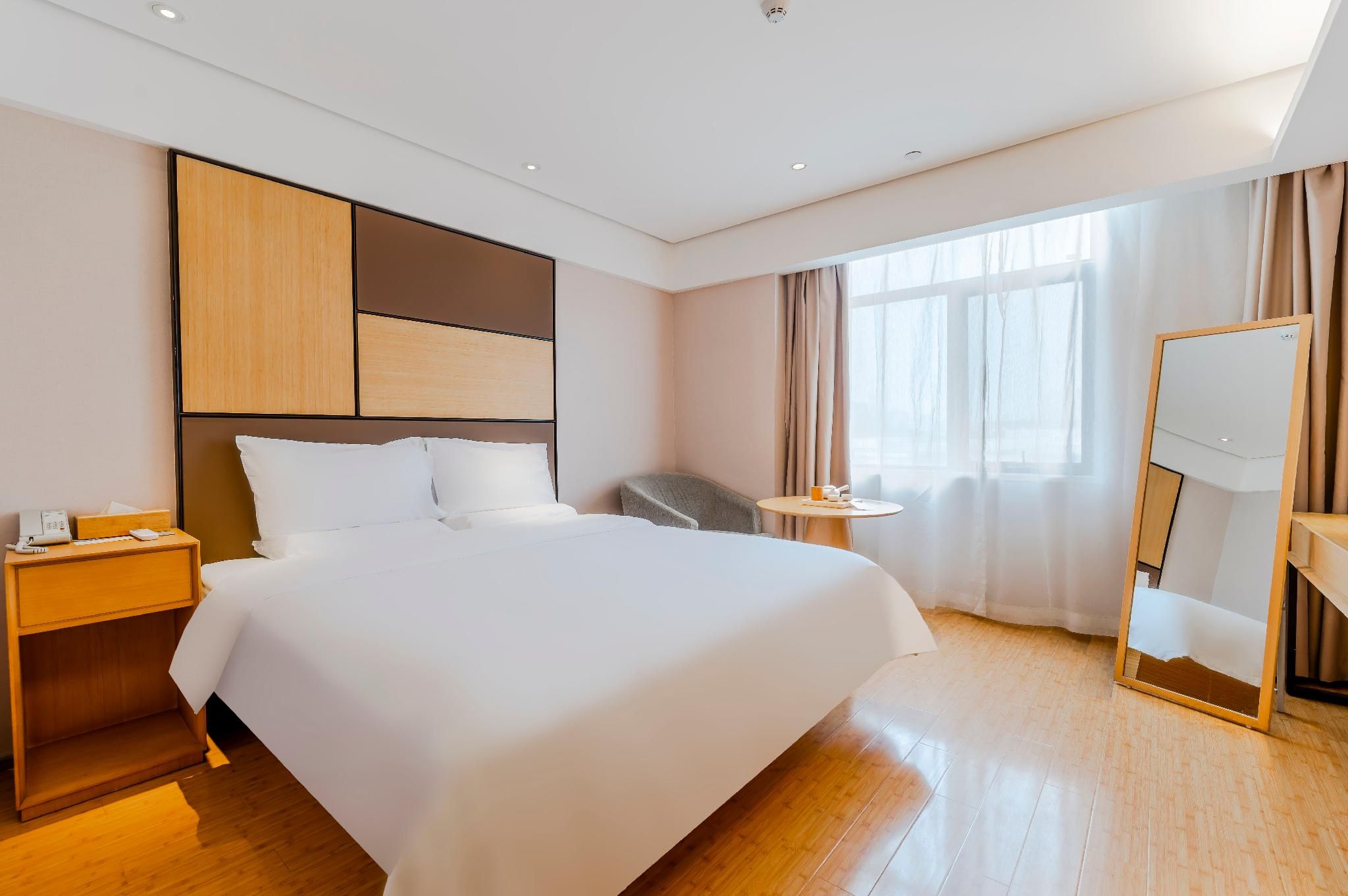 Business Queen Bed Room