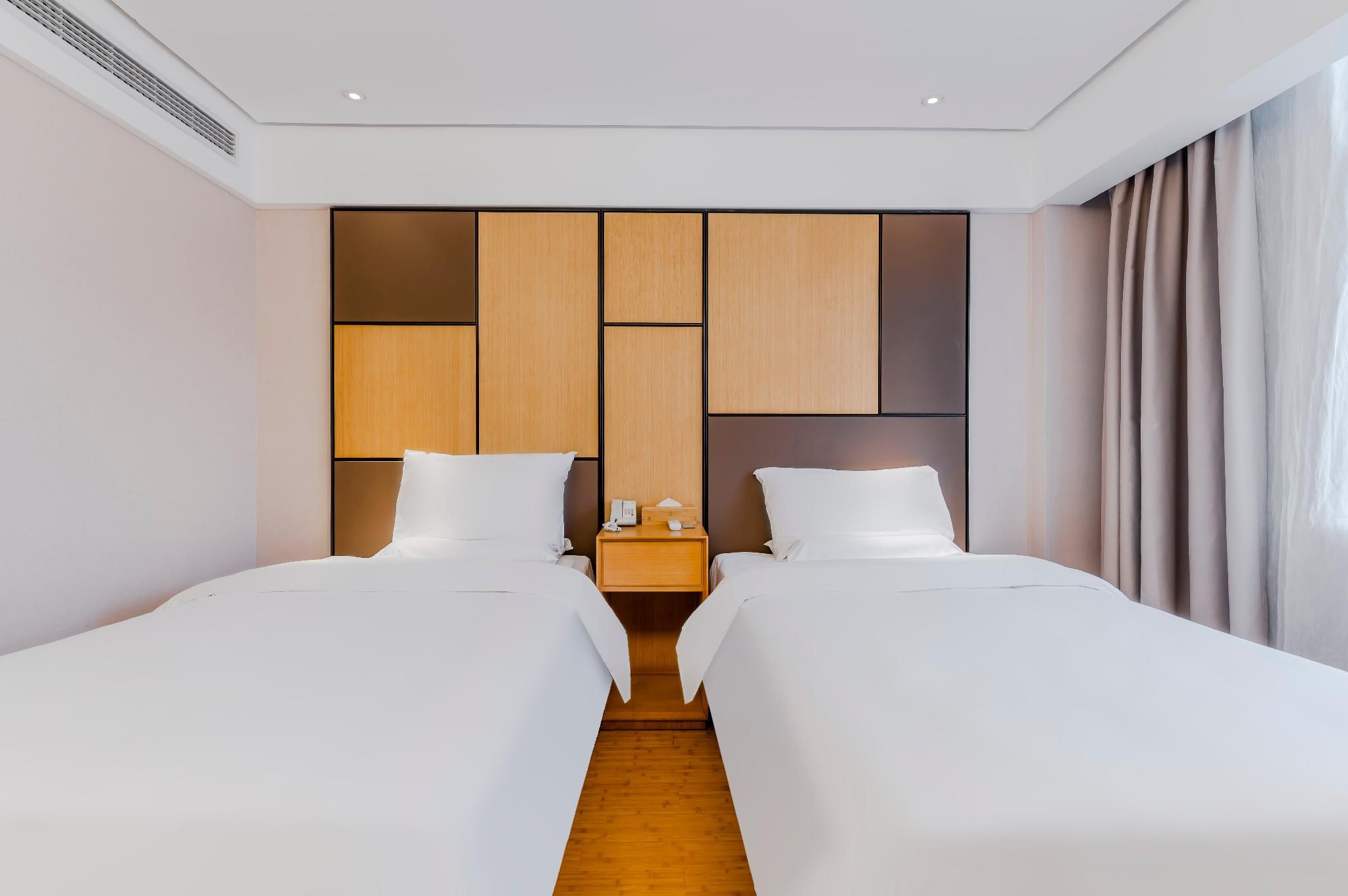 Twin Business Room