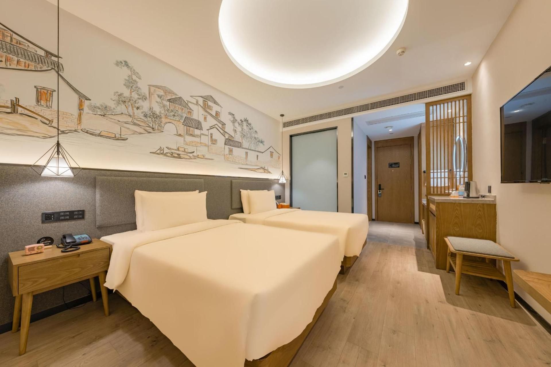 Superior Twin Room with Inner Window