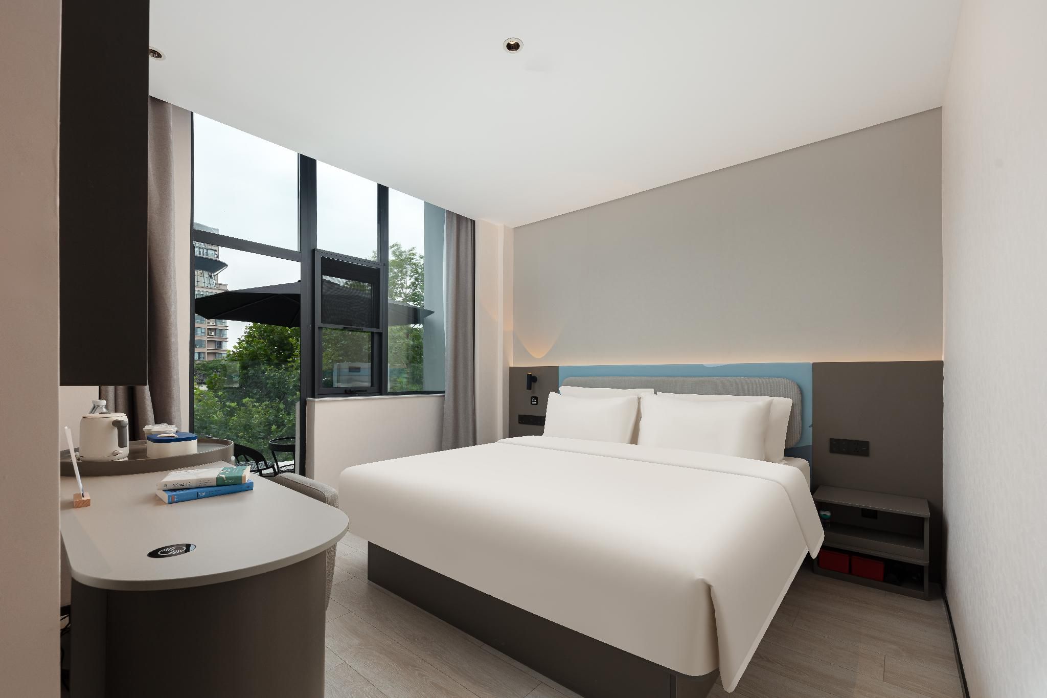 Atour - Superior 1 Bed Room with Courtyard
