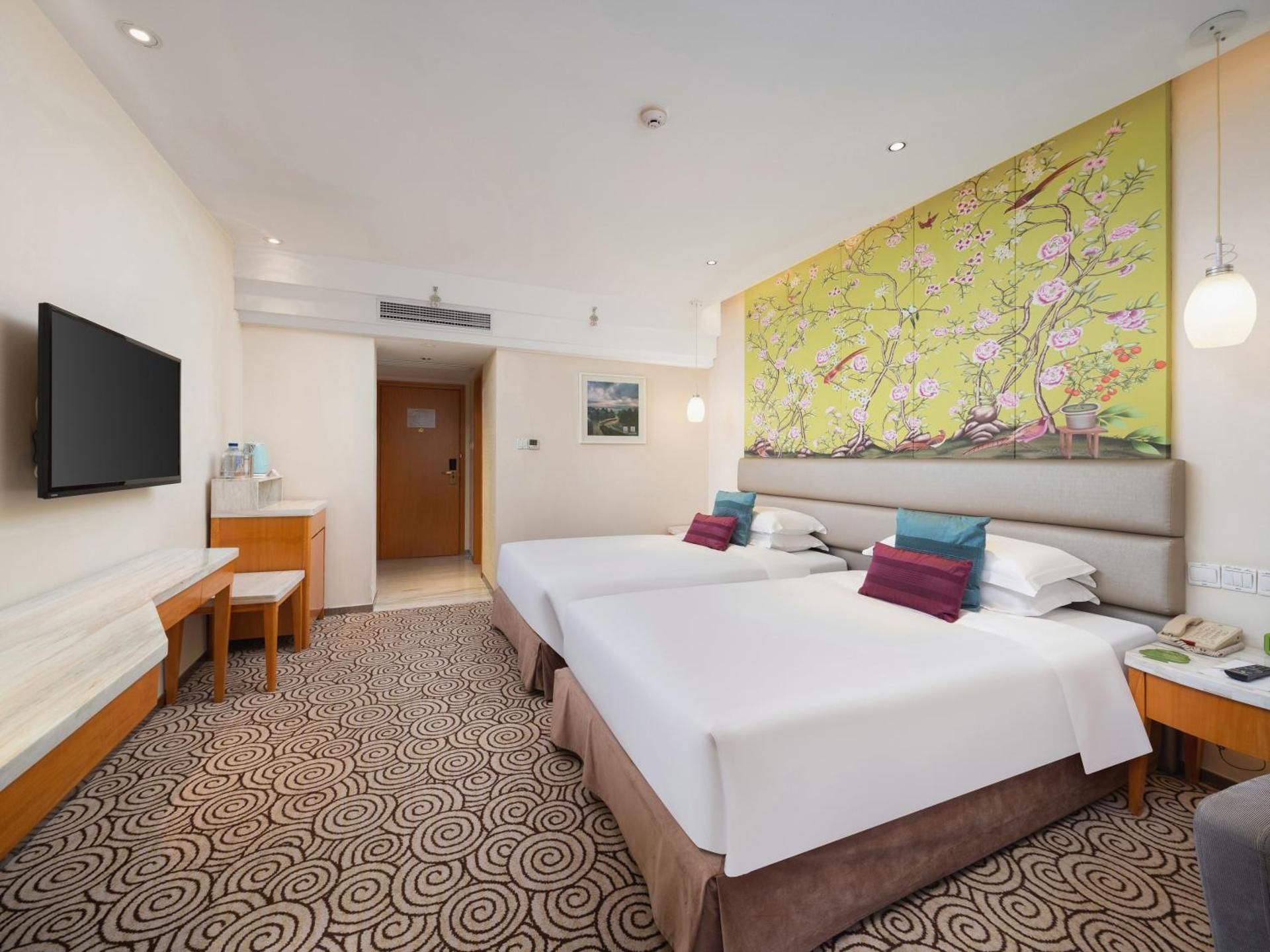 Elegant Twin Room(9th - 12th Floor)