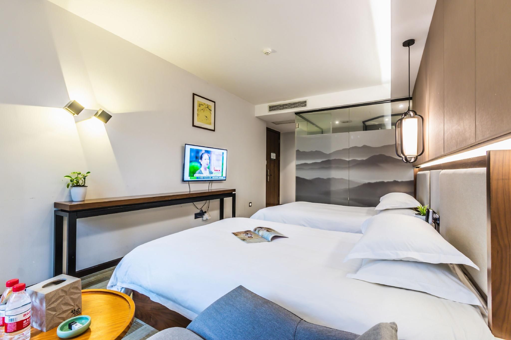 Standard Twin Room for 2 People with 2 Single Beds - Non-Smoking