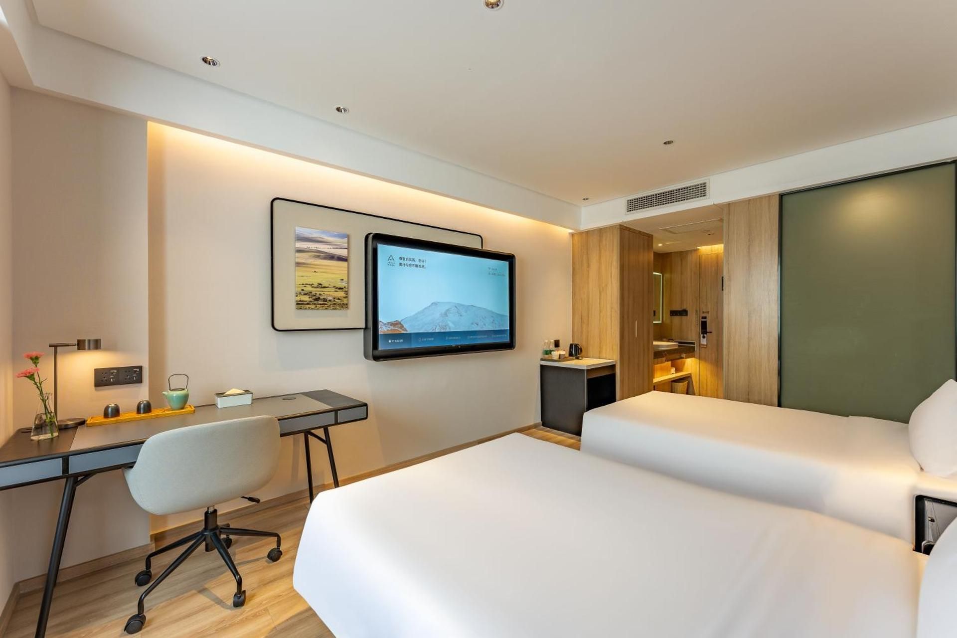 Standard Twin Room