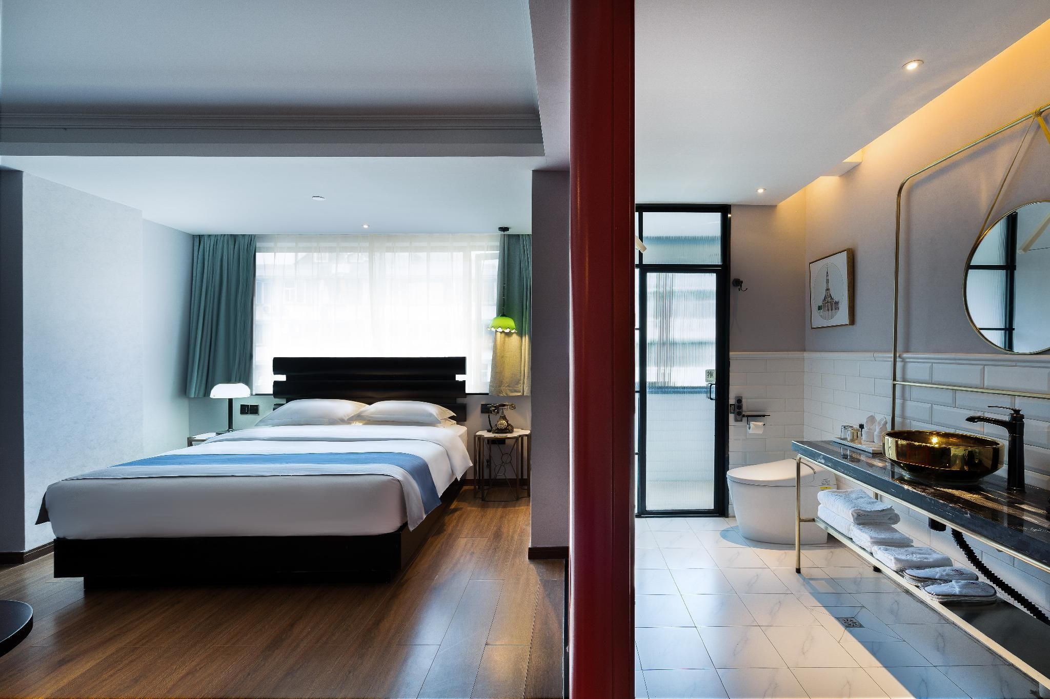 Business big bed room