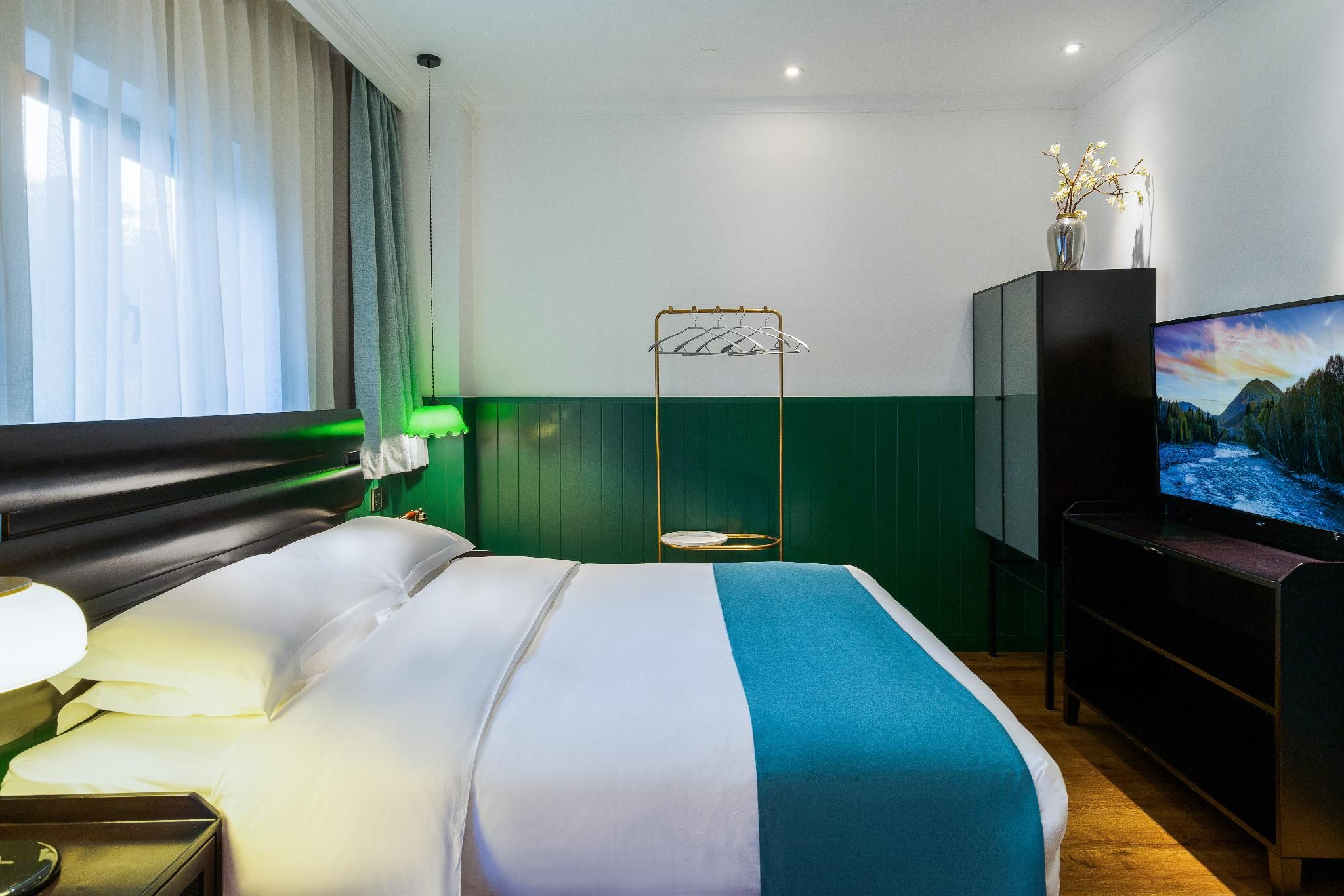 Standard Queen Bed