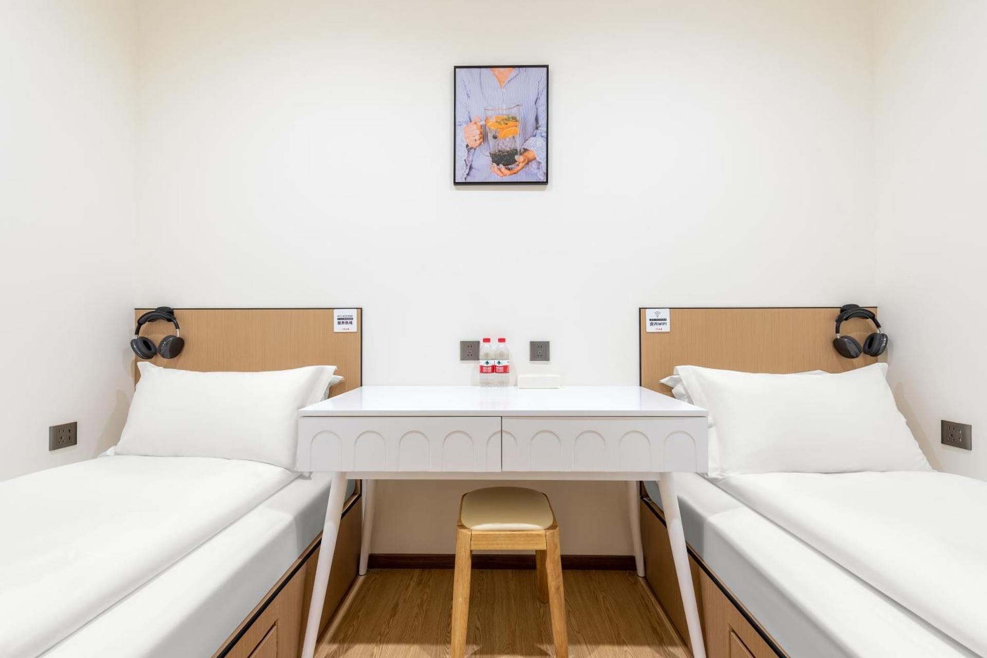 Twin Room - Shared Bathroom
