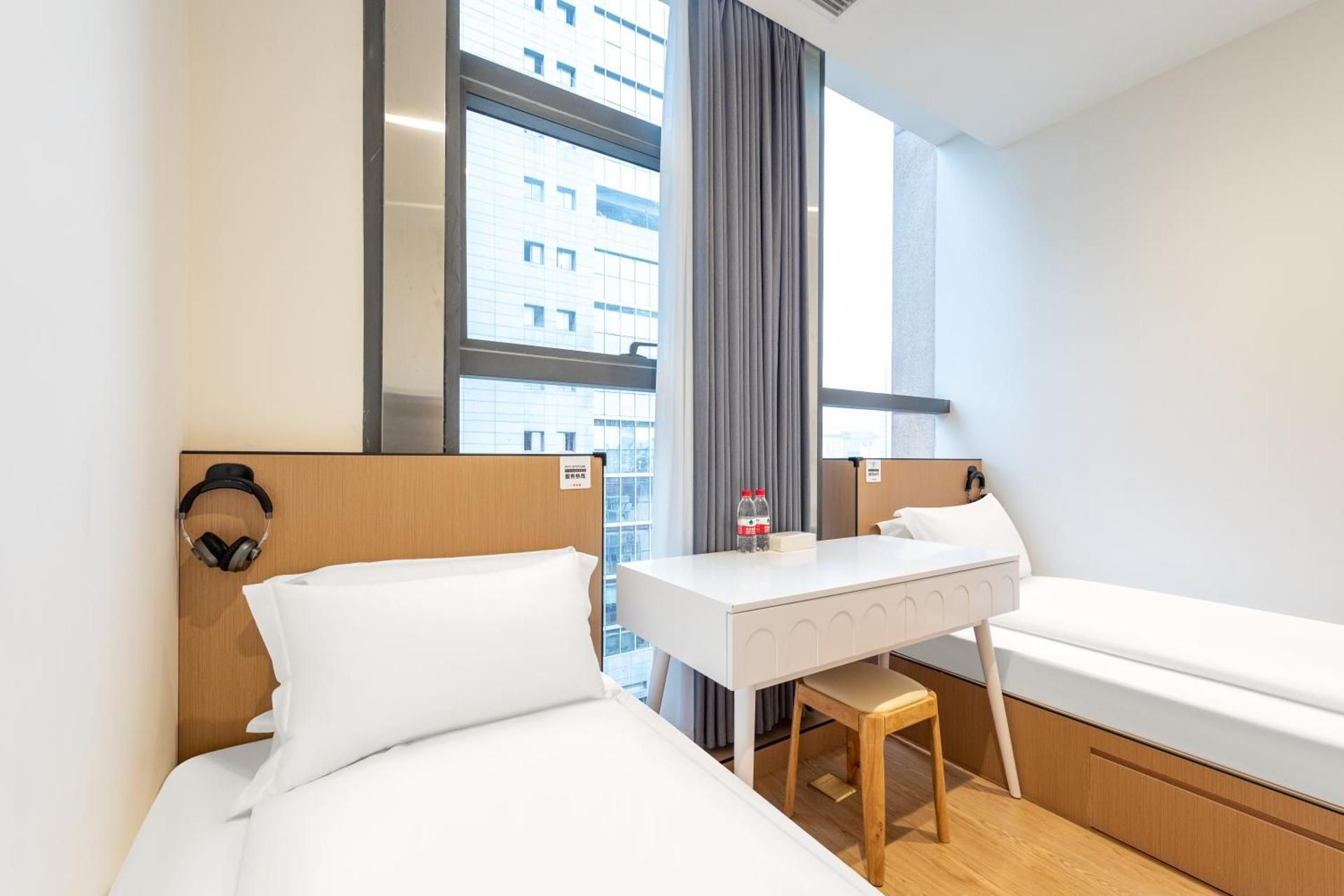 Comfort Twin Room - Shared Bathroom