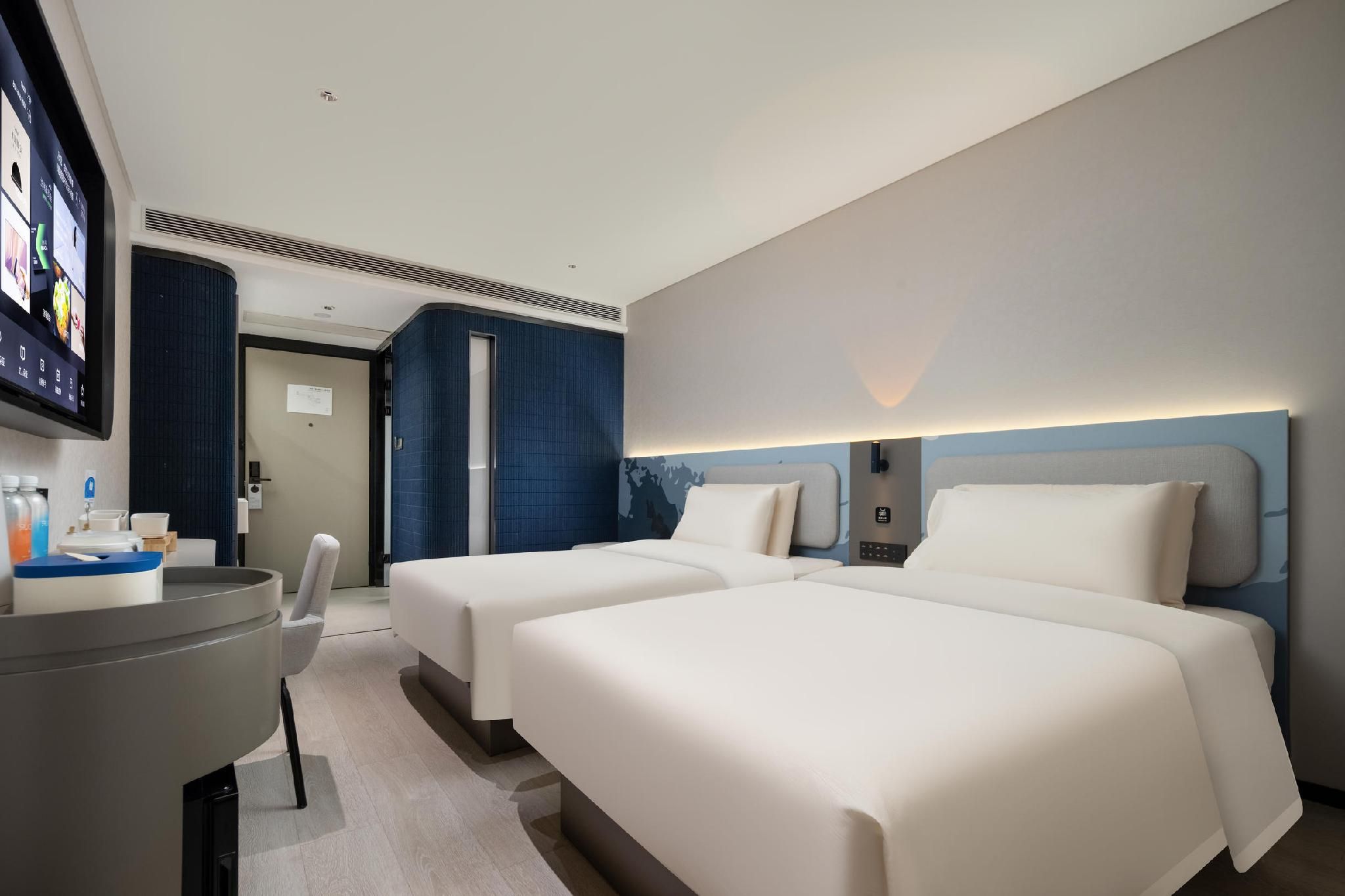 Standard Twin Bed Room