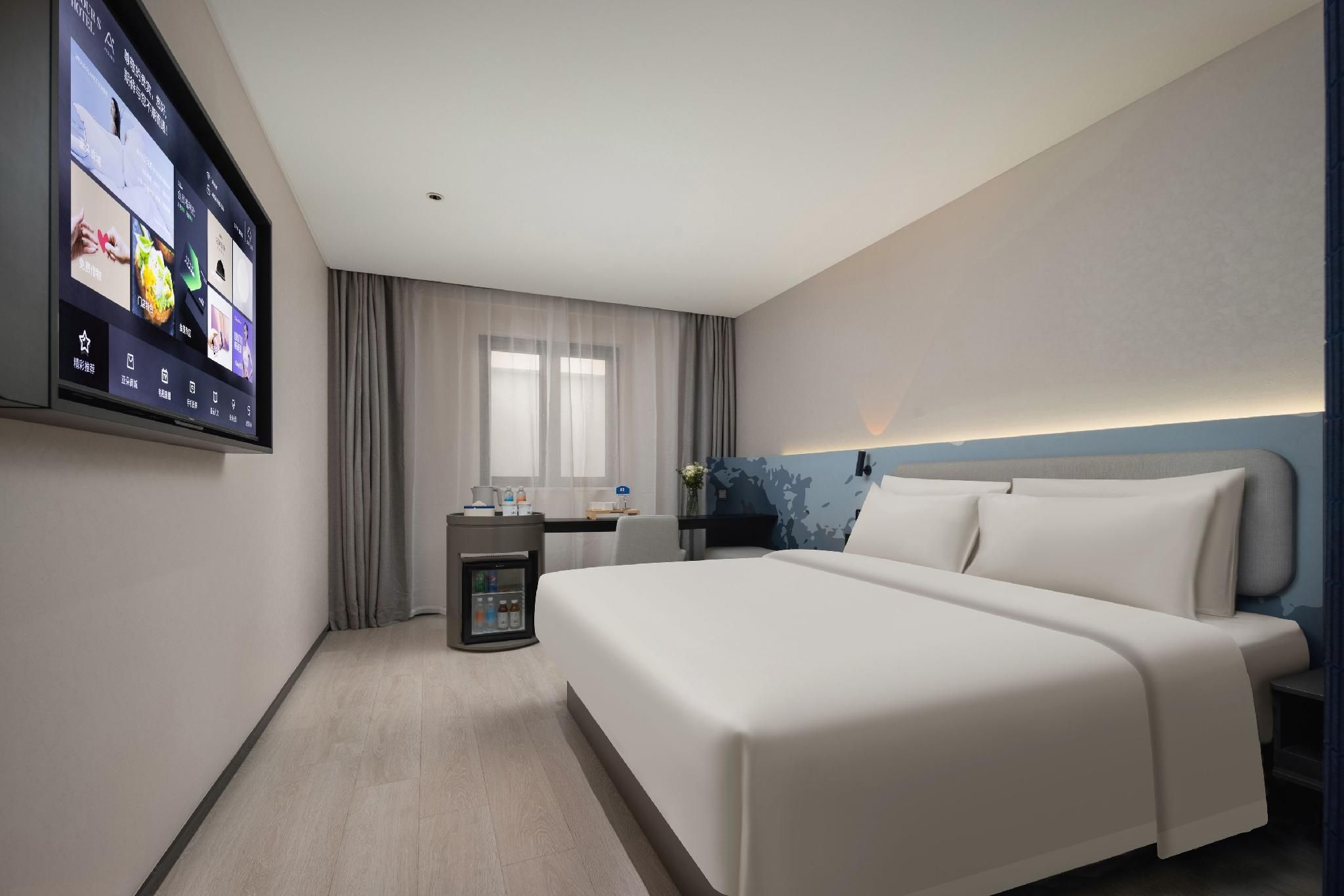 Light Double Room