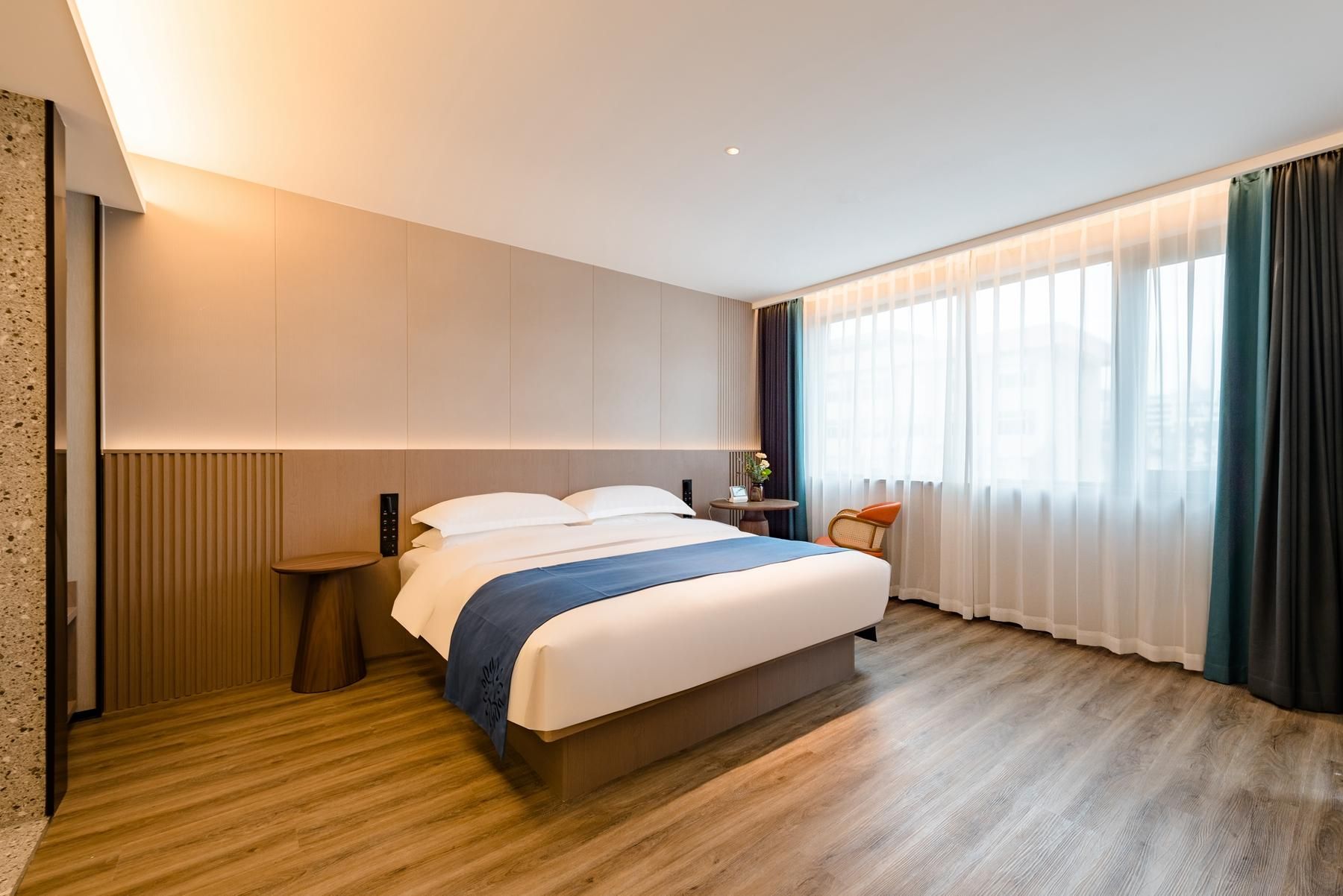 Business Suite Room