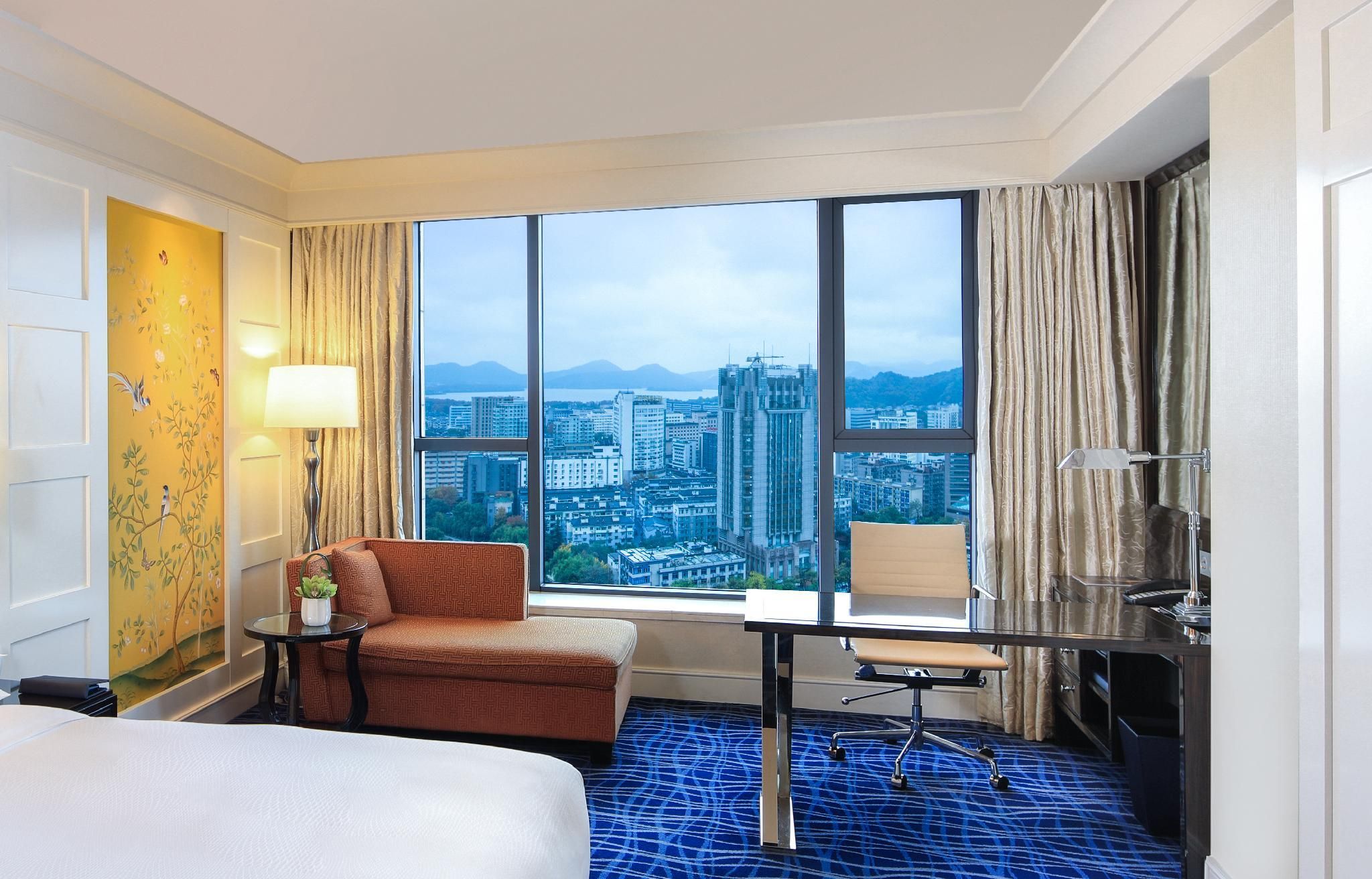 Deluxe Twin room, Guest room, 2 Double, City view