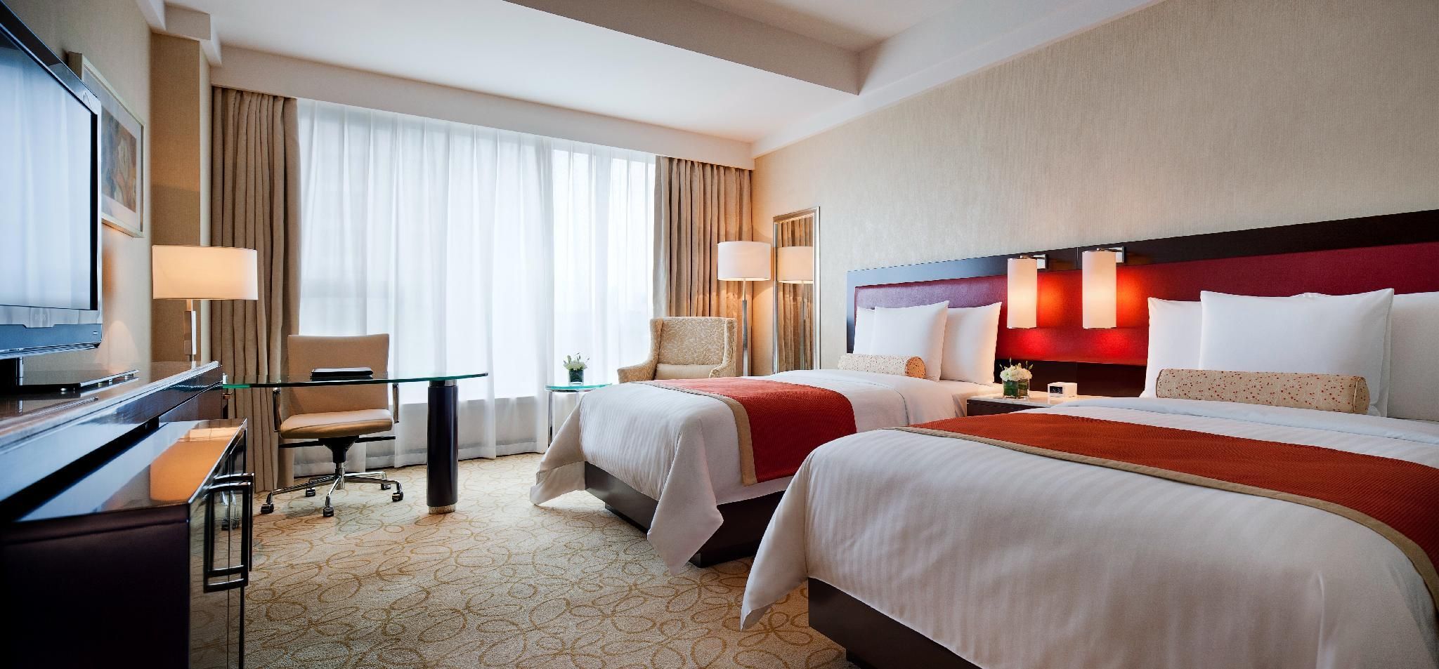 Executive Twin Room, Executive lounge access, Club Guest room, 2 Double, City view