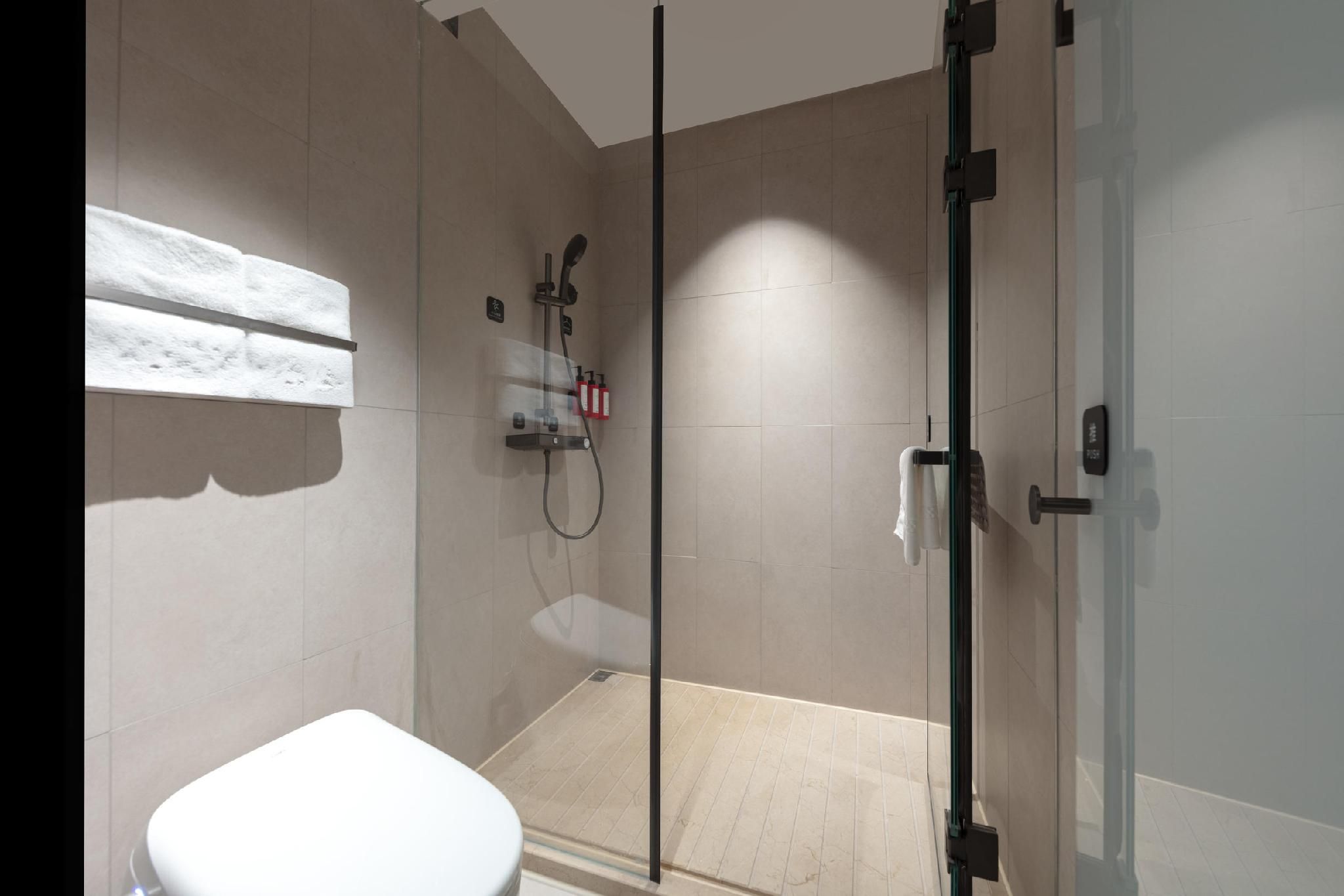 Atour - Select 1 Bed Room