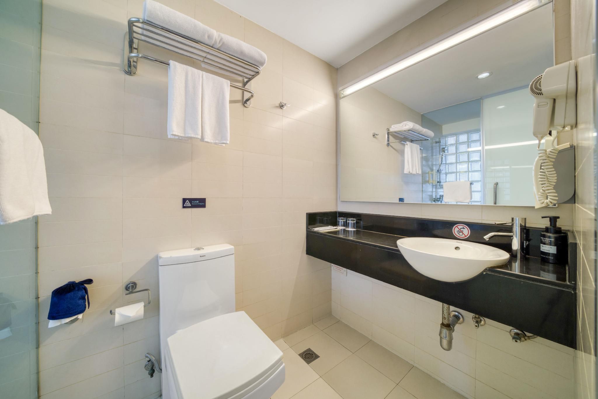 2 Bed Twin Superior Room