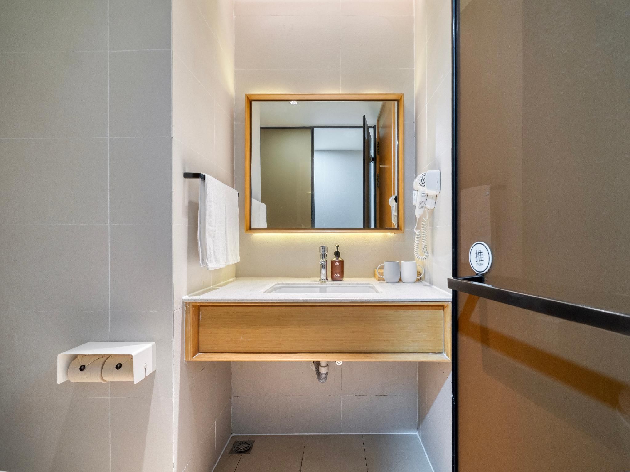 JI Hotel Hangzhou South Hushu Road Queen 3