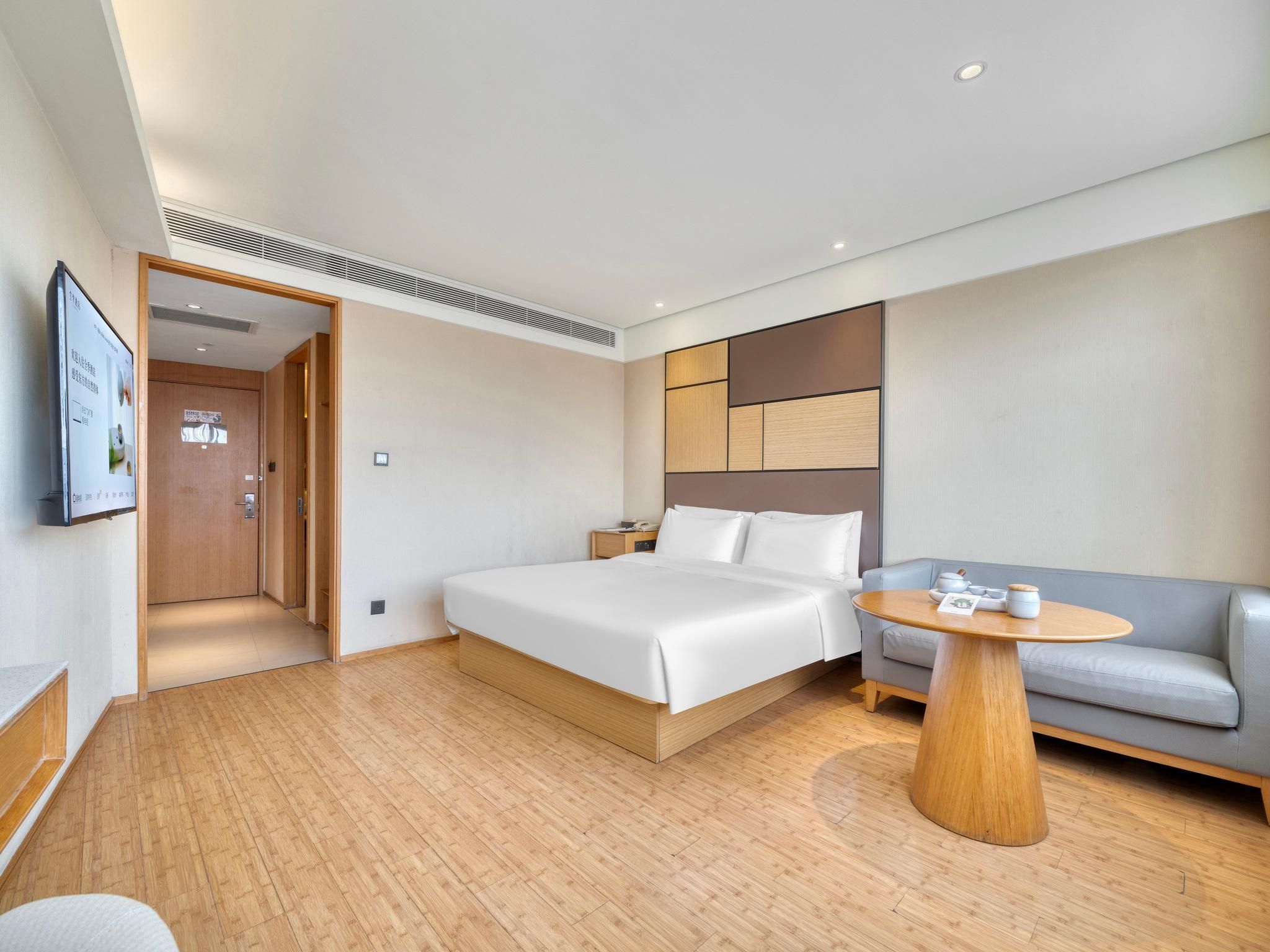 Business Queen Bed Room