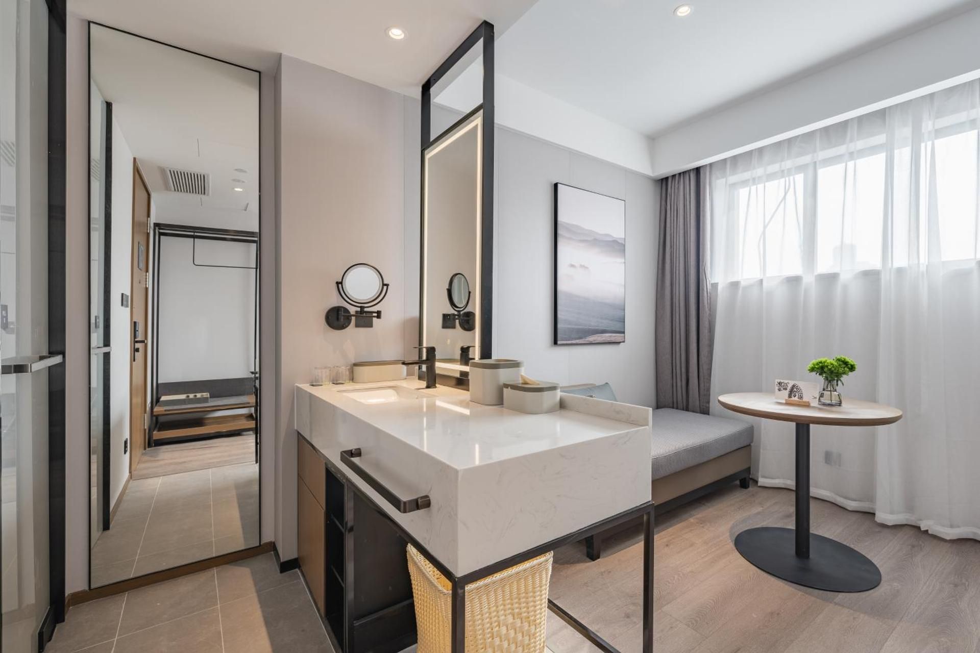 Jimu Double Room with Audio