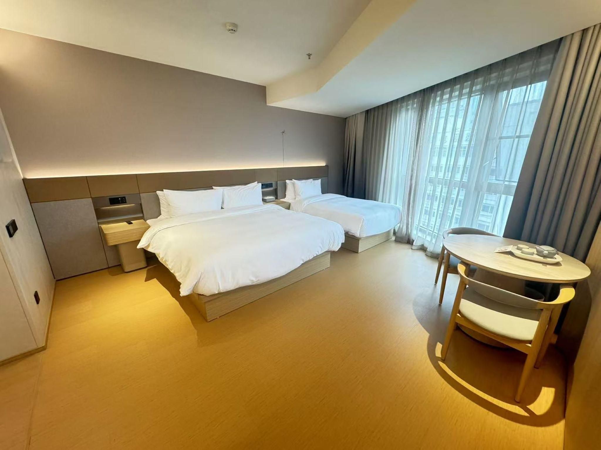 Huazhu - Family Room