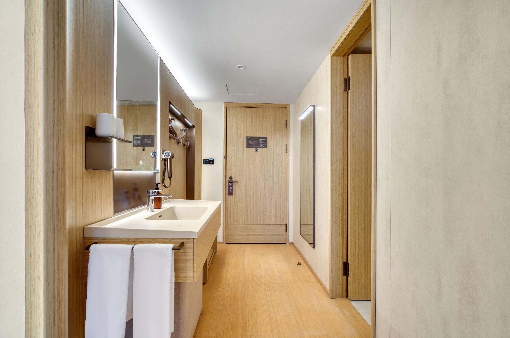 Huazhu - Business 1 Bed Room