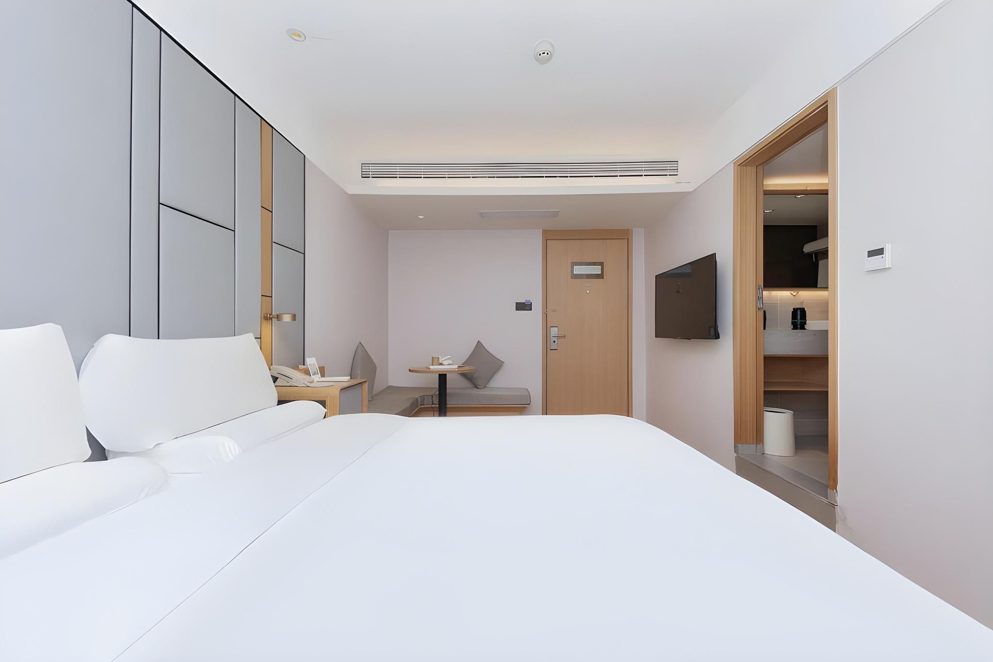 Business Queen Bed Room