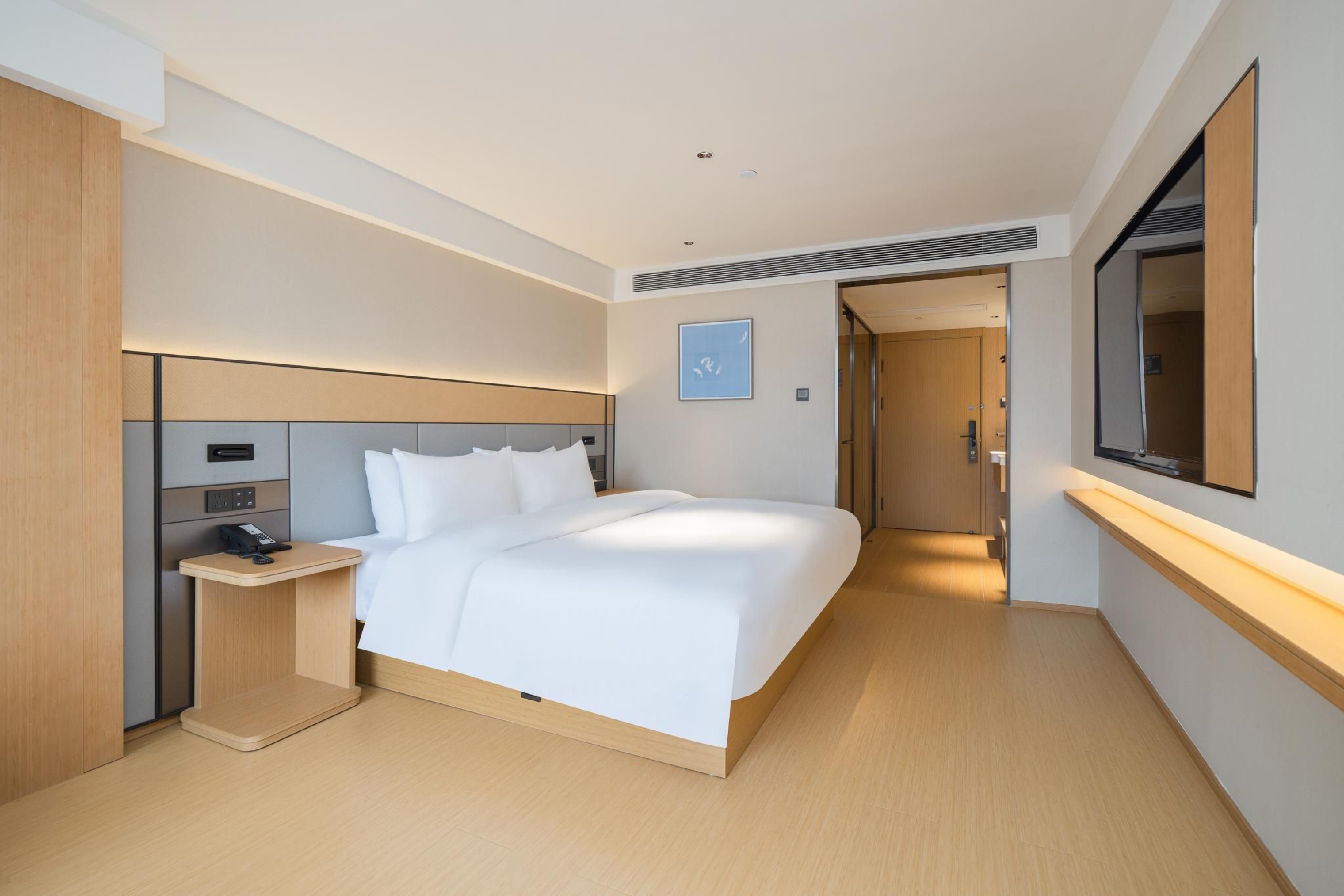 Business Queen Bed Room