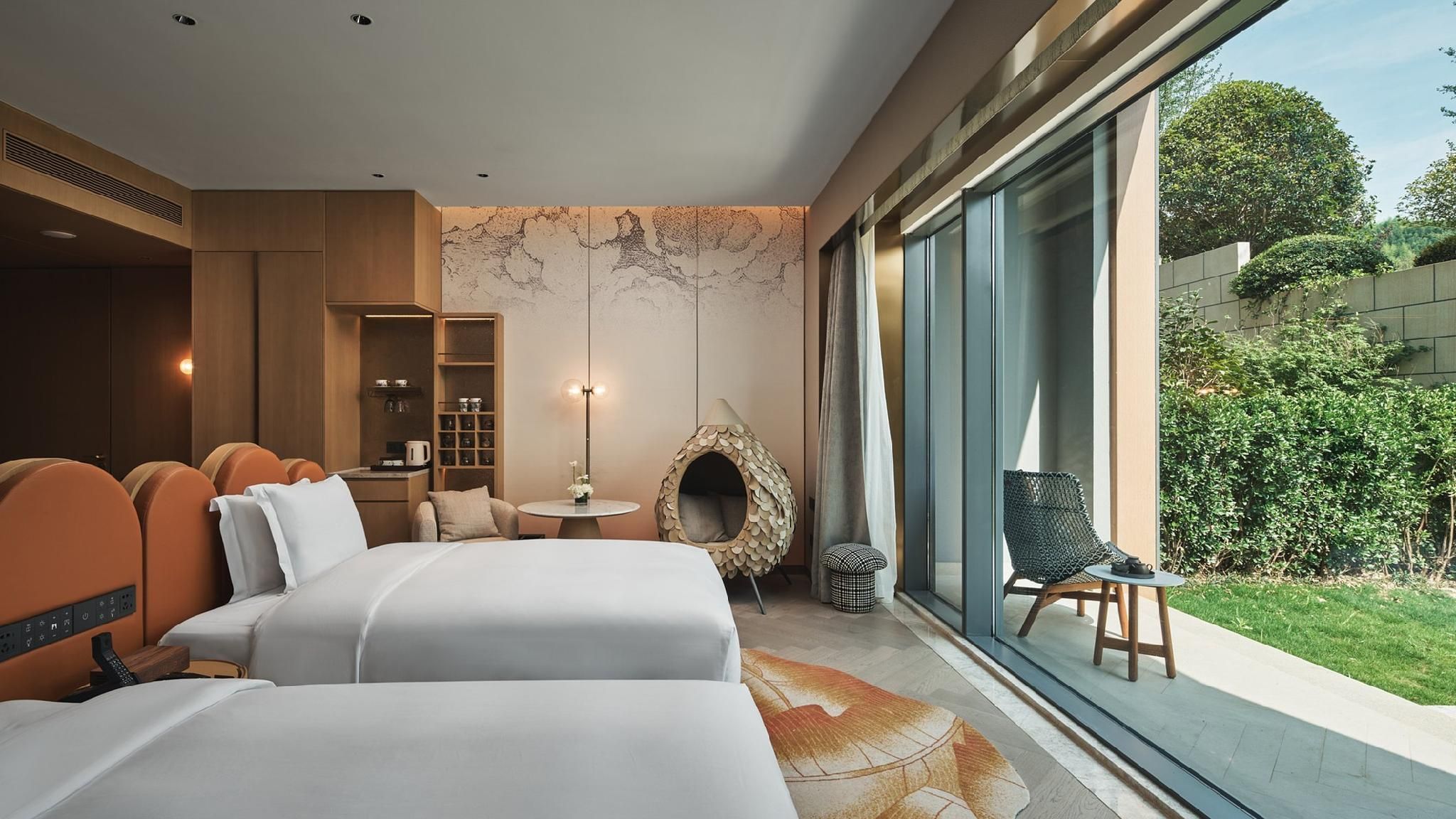 2 Twin Premium Courtyard Access