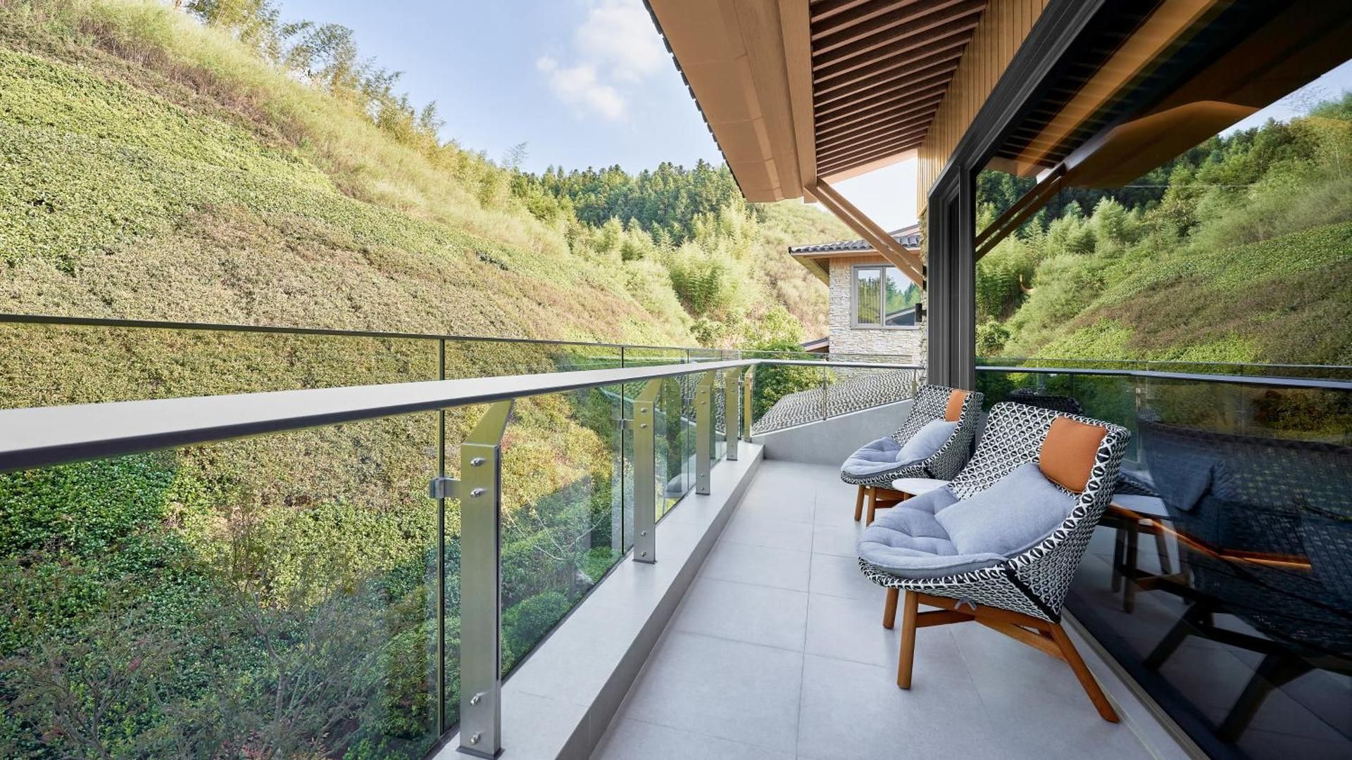 Three-Bedroom Duplex Villa with Balcony