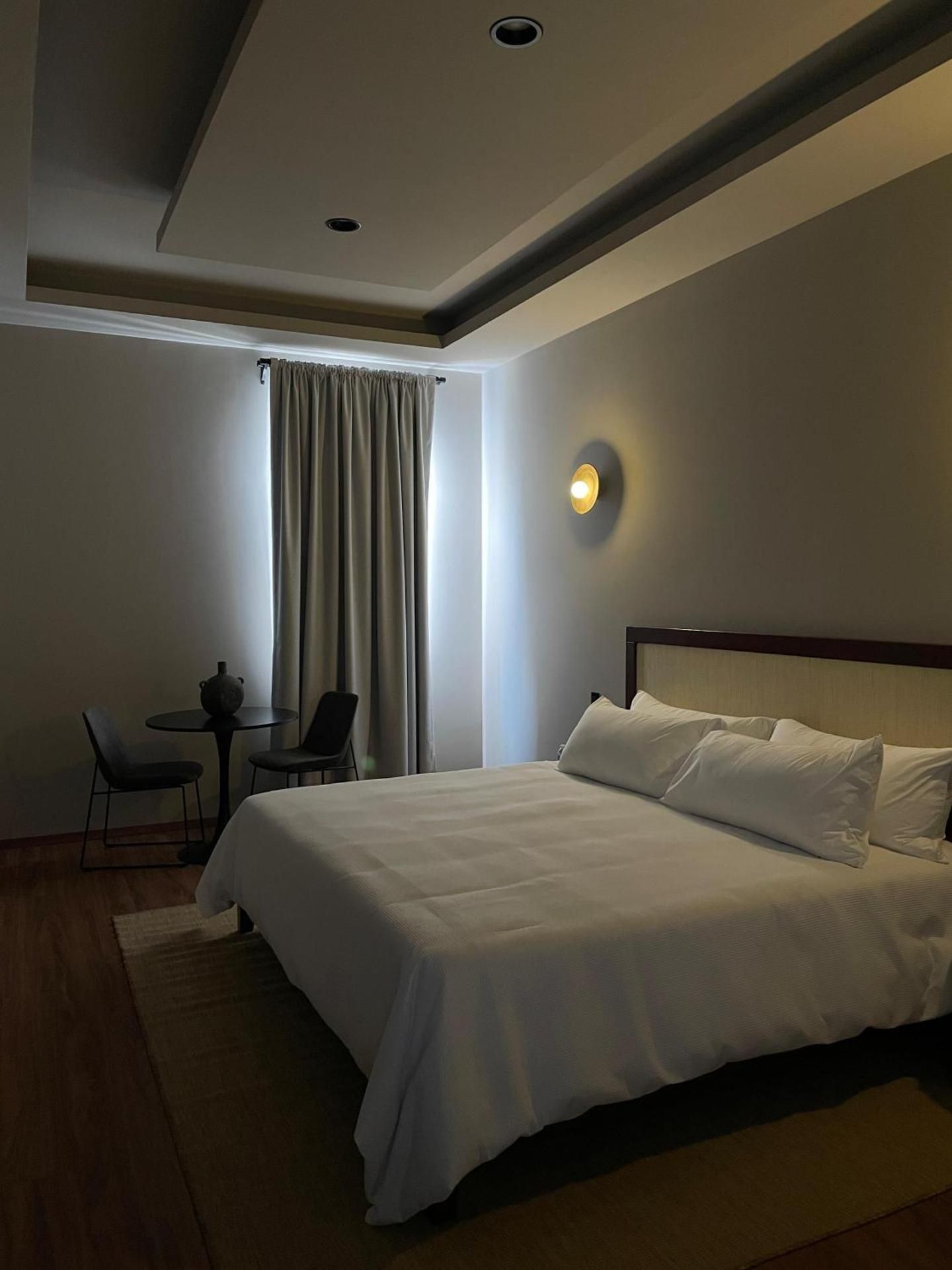 Deluxe King Suite