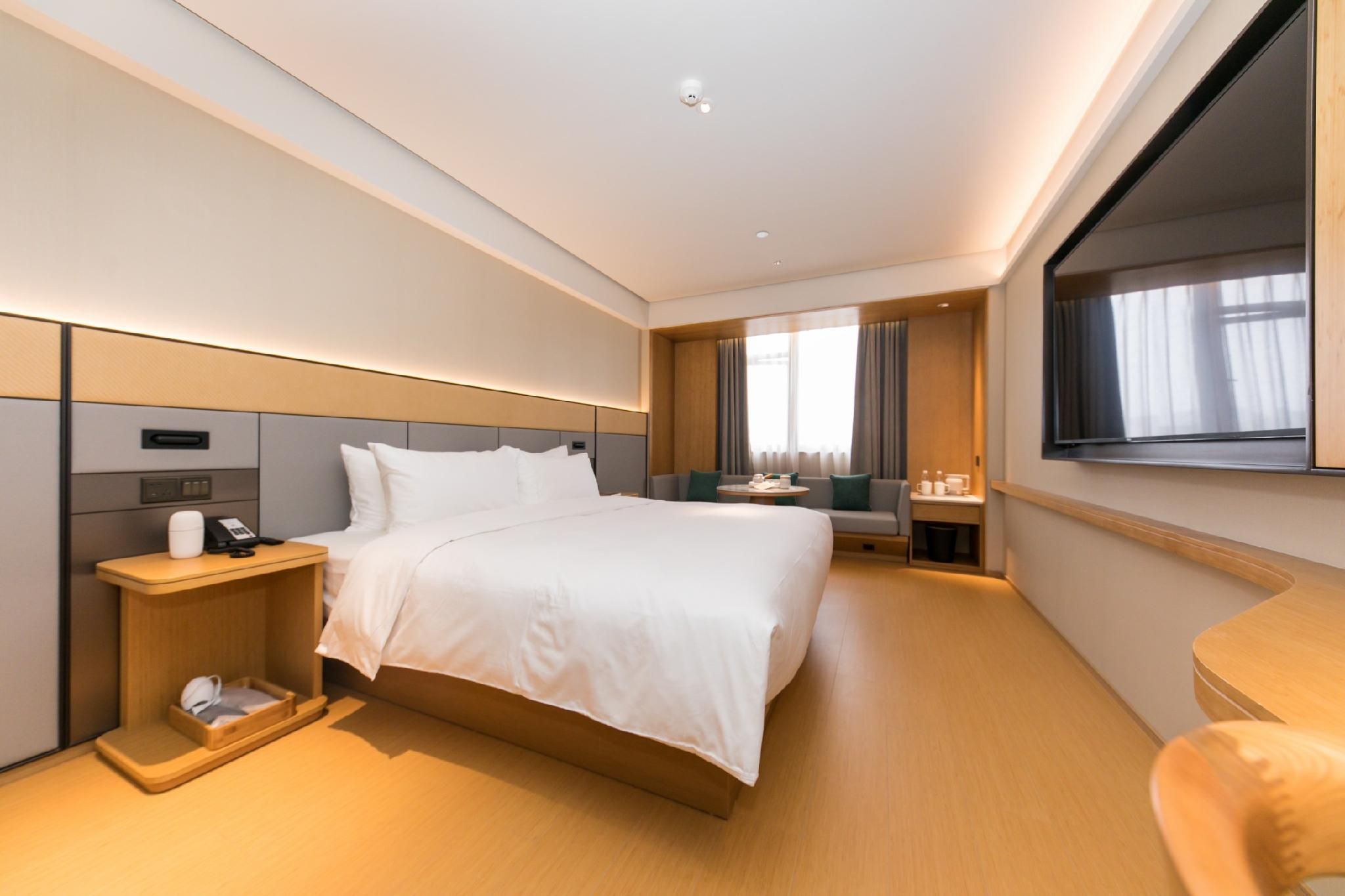Business Queen Bed Room
