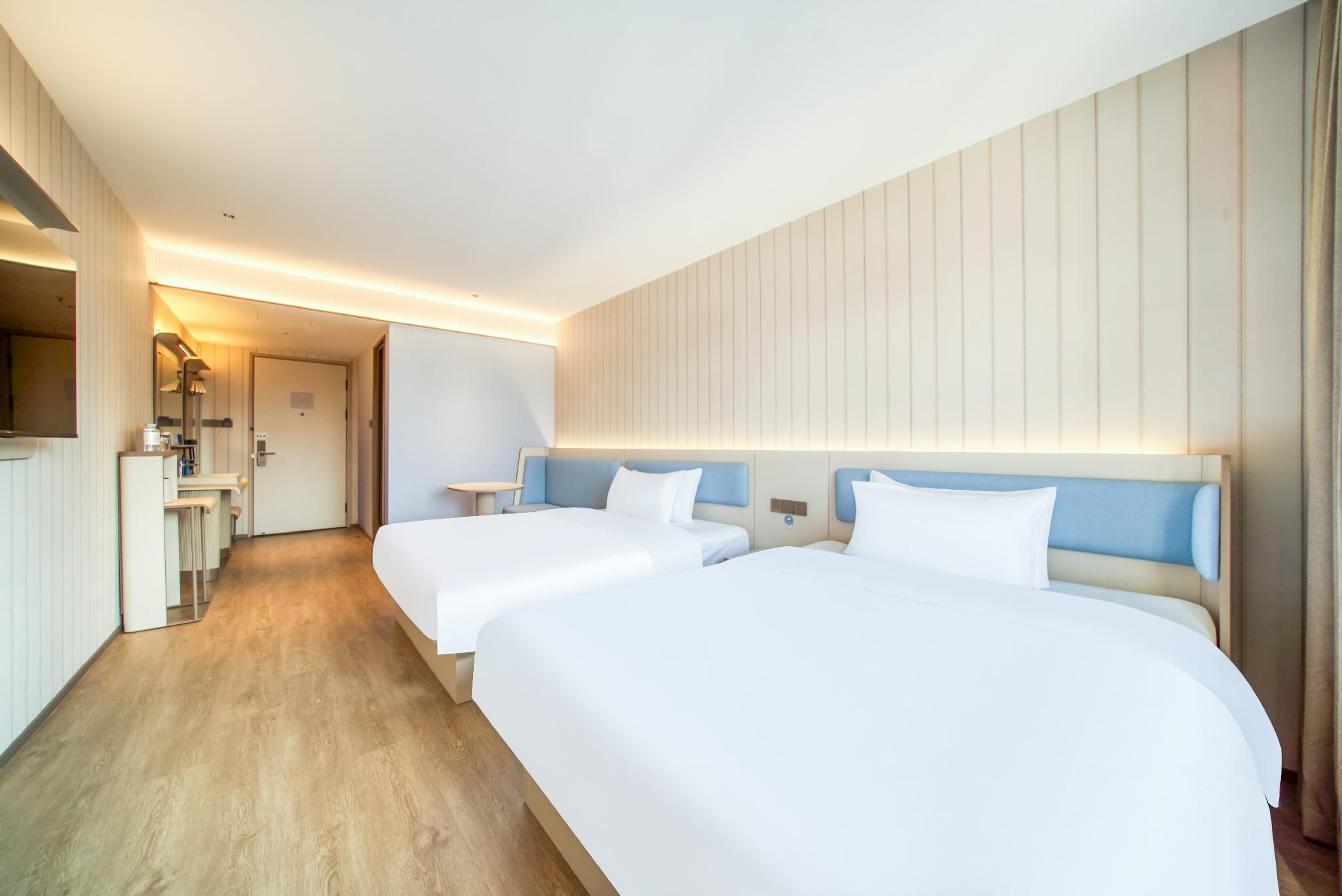 Twin Business Room