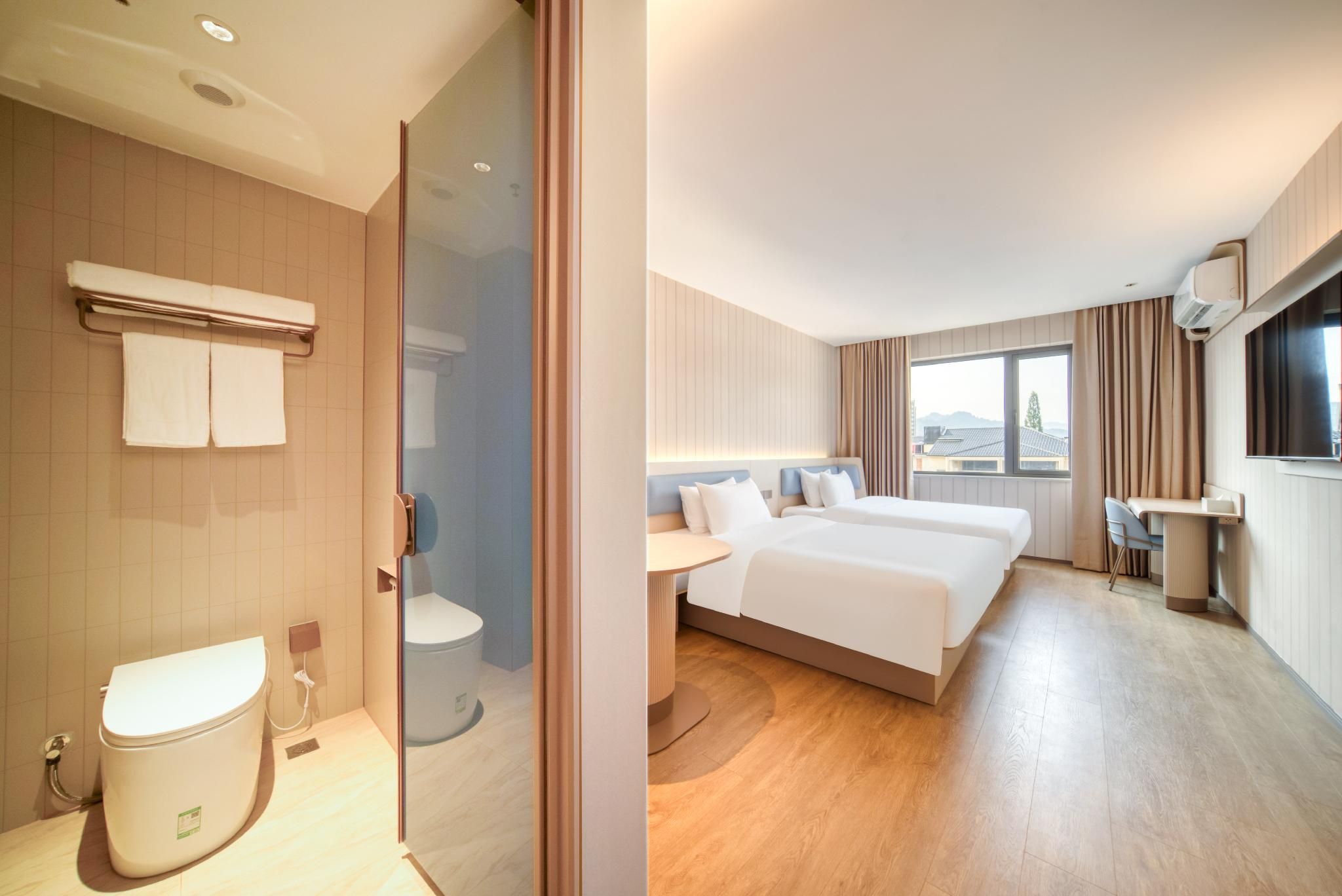 Twin Business Room