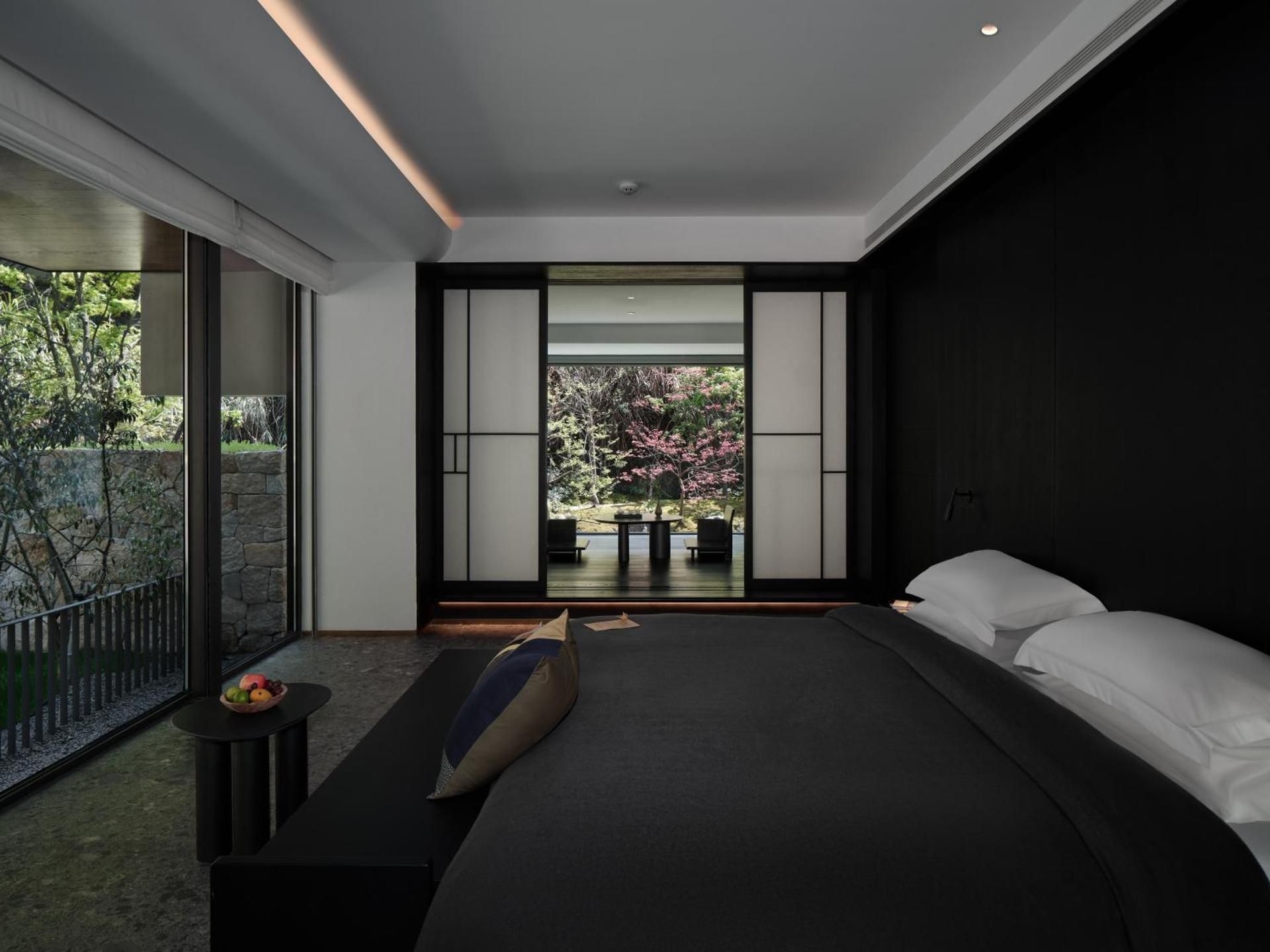 Suite with Courtyard View