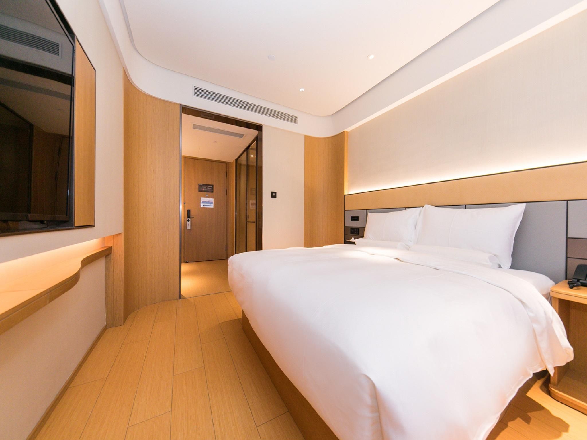 Business Queen Bed Room